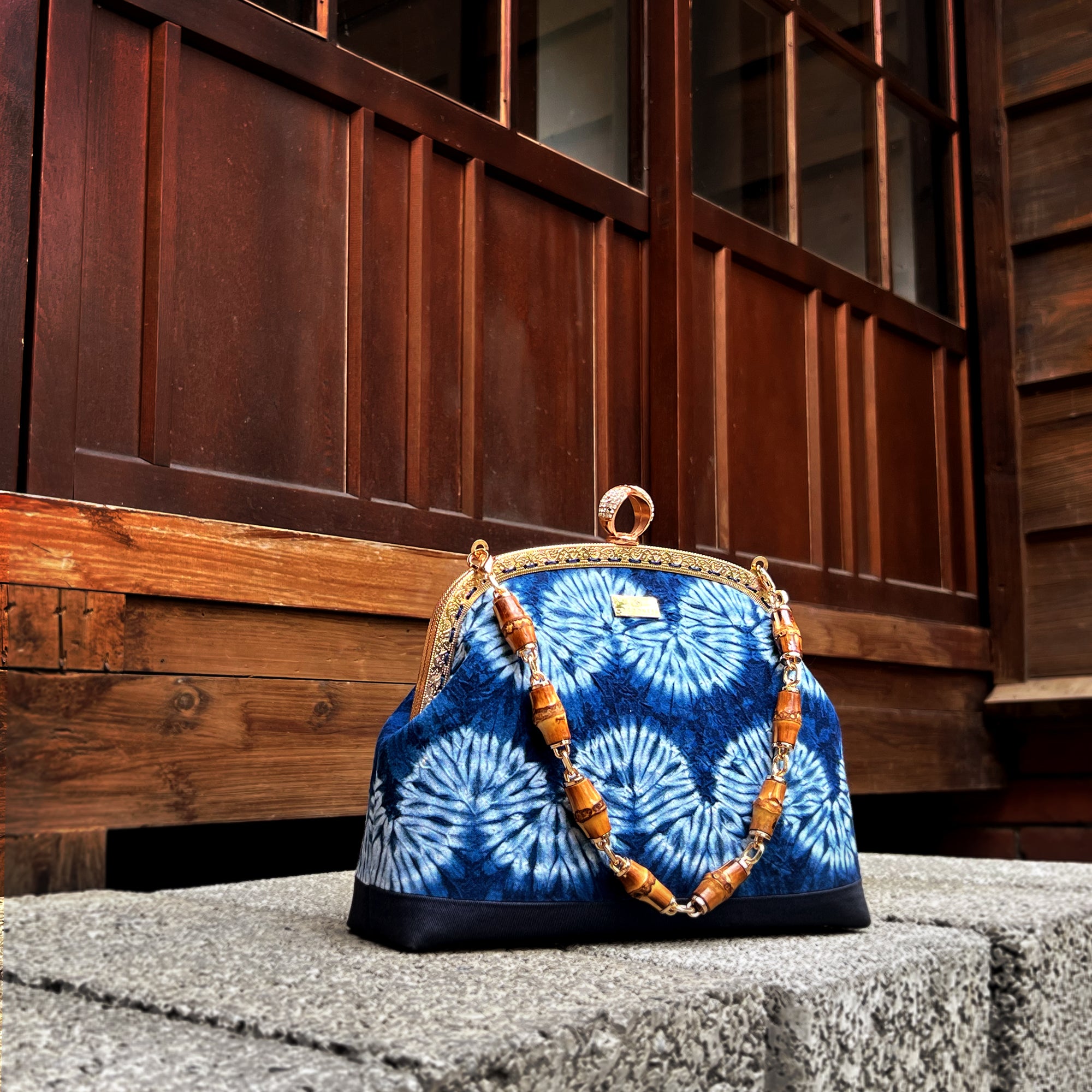 Handle Bag with Bamboo Chain - Shibori Wavy
