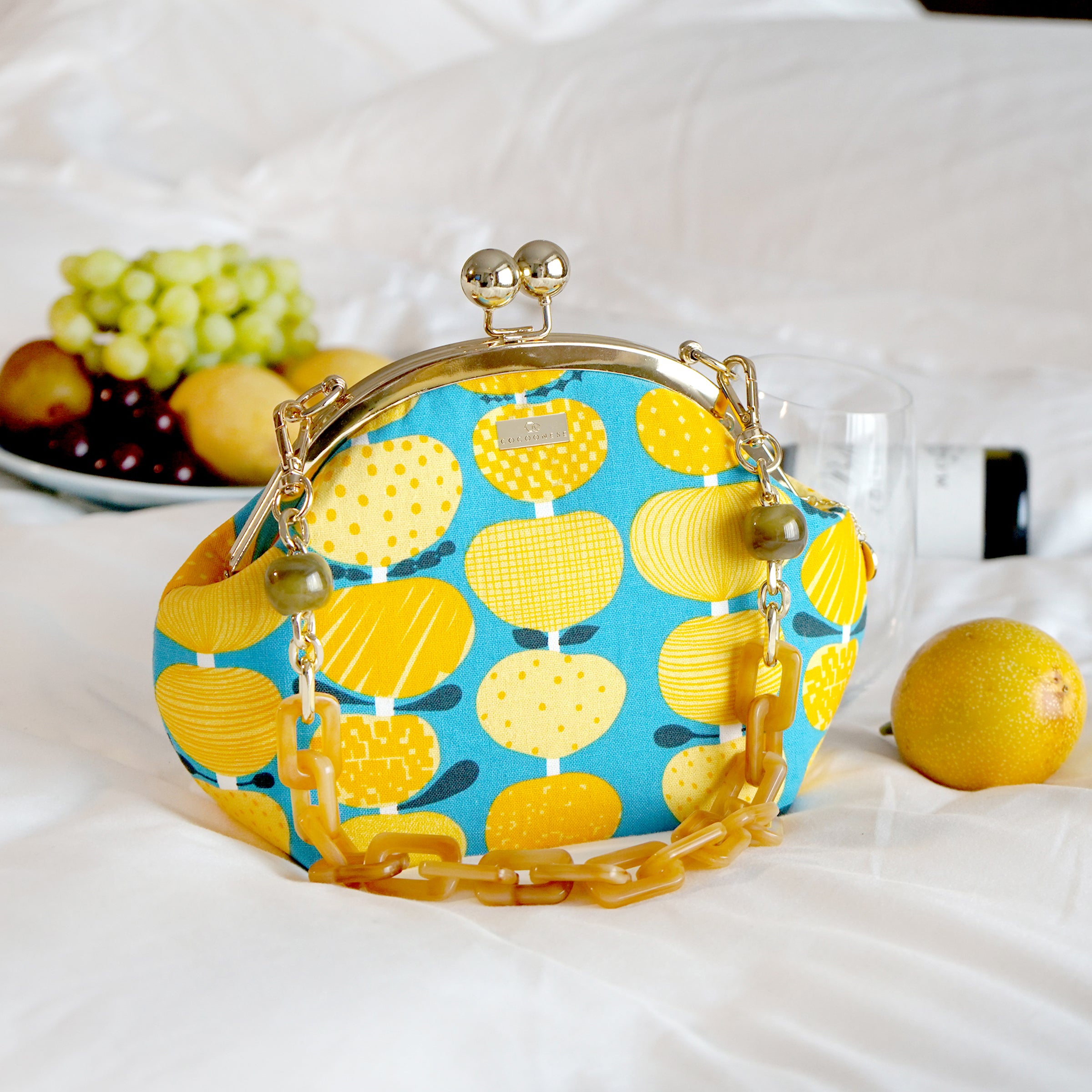 50% OFF - Acrylic Chain Handle Clasp Sling Bag - Orange