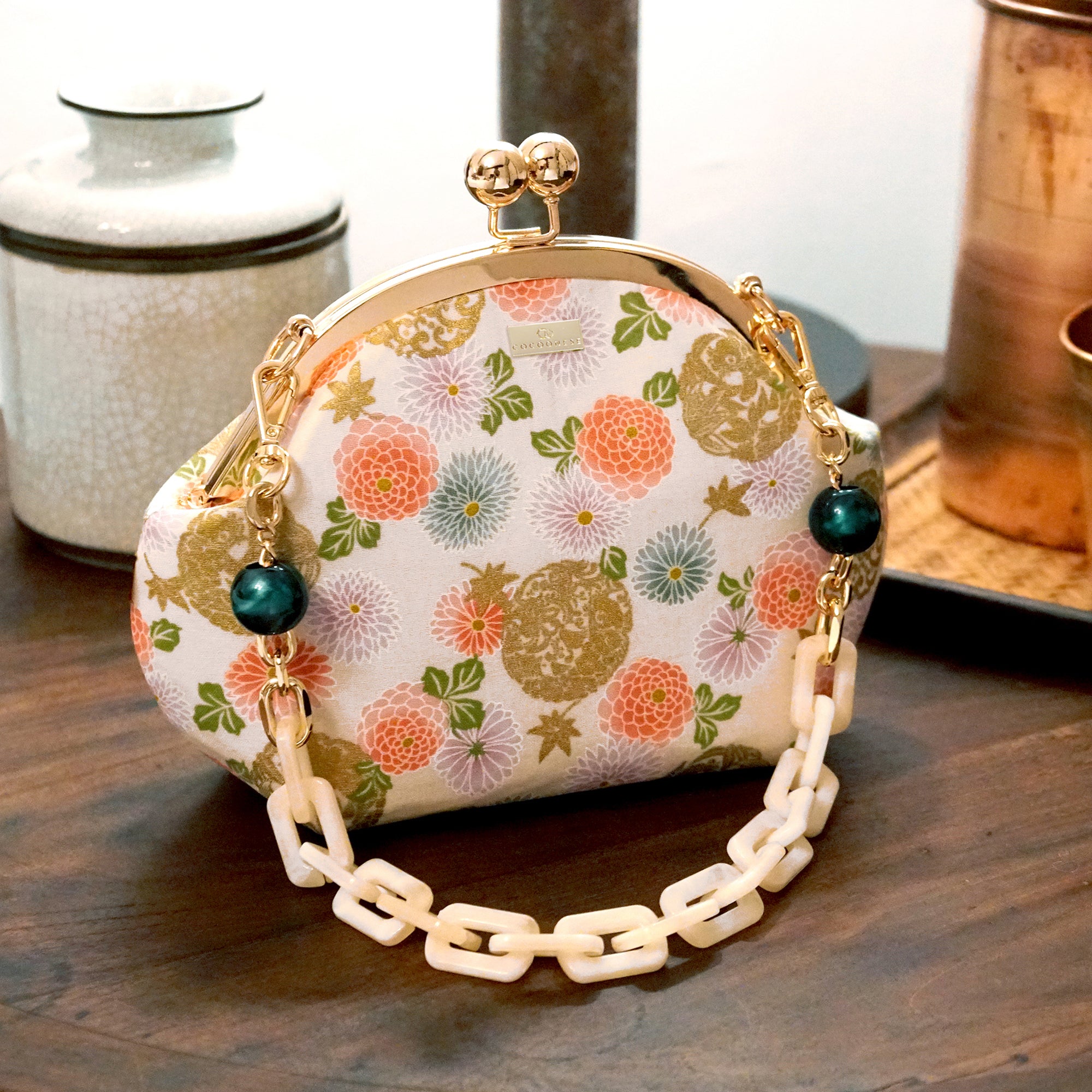 20% OFF - Acrylic Chain Handle Clasp Sling Bag - Goldfish & Flowers