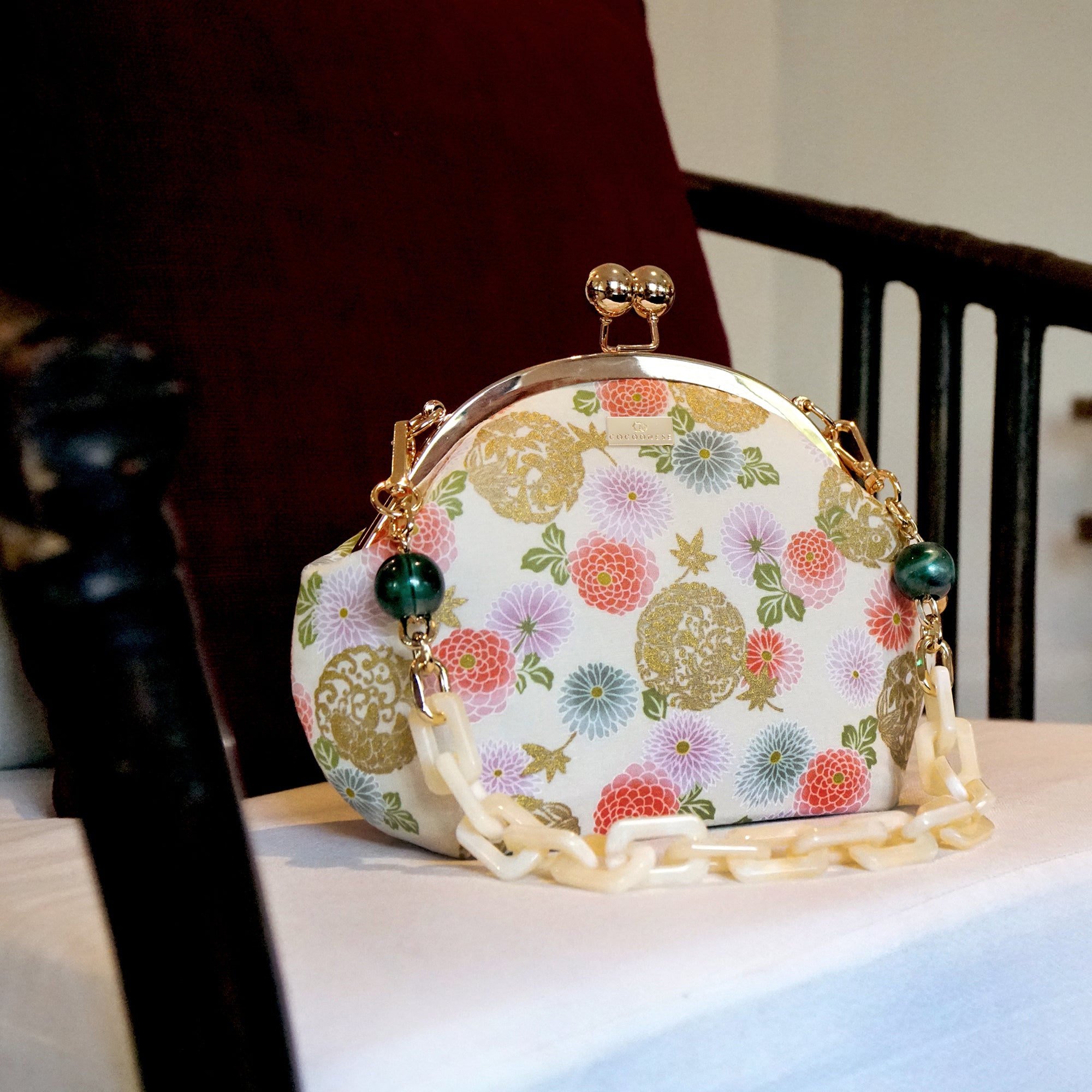 20% OFF - Acrylic Chain Handle Clasp Sling Bag - Goldfish & Flowers