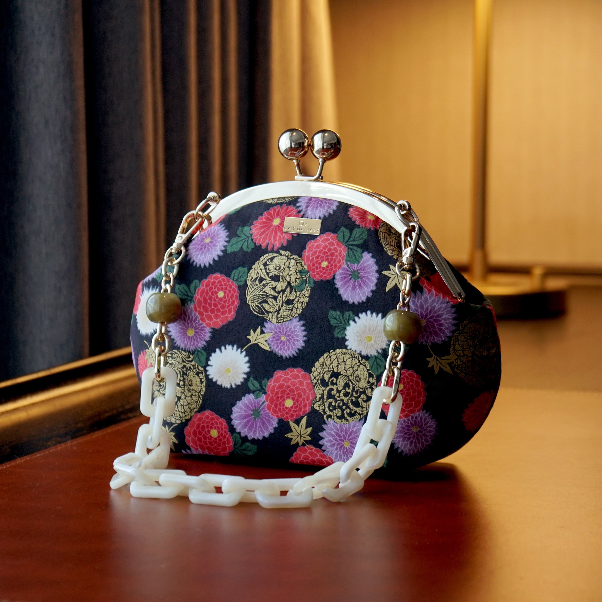 20% OFF - Acrylic Chain Handle Clasp Sling Bag - Goldfish & Flowers