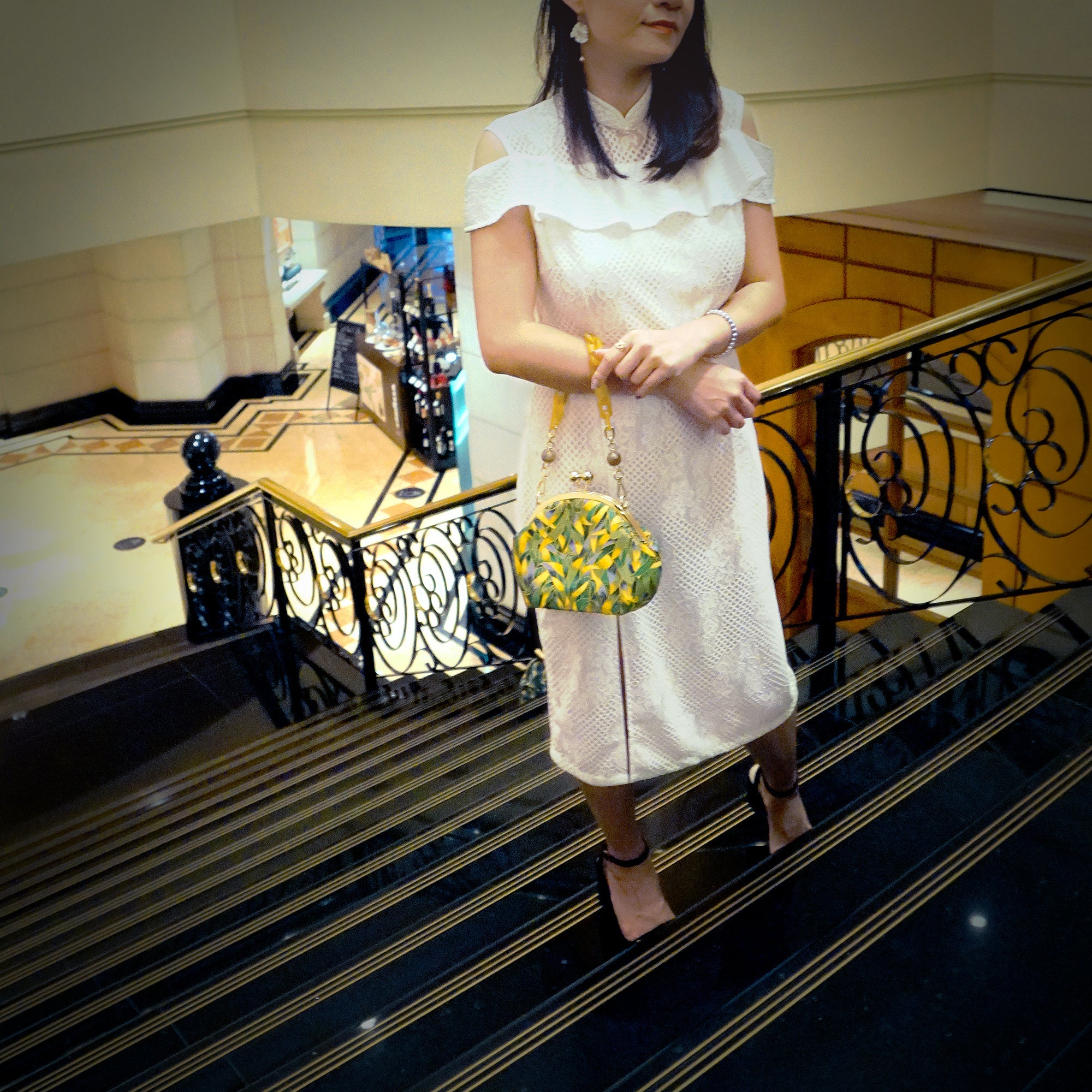 30% OFF -Acrylic Chain Handle Clasp Sling Bag - Tender Grass