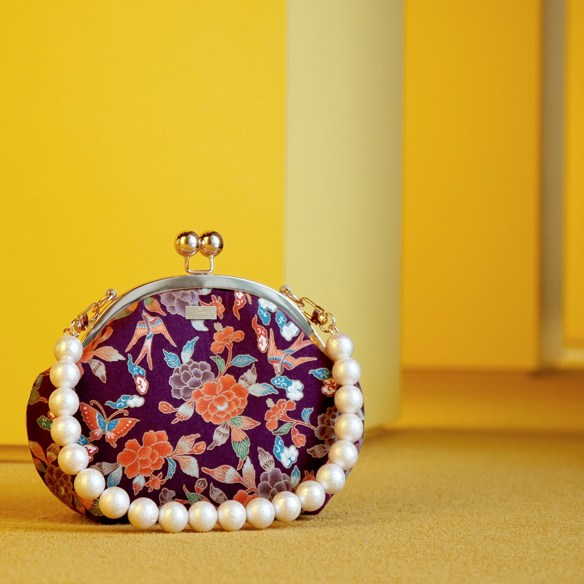 30% OFF - Pearls Chain Handle Clasp Sling Bag - Lucky Swallow