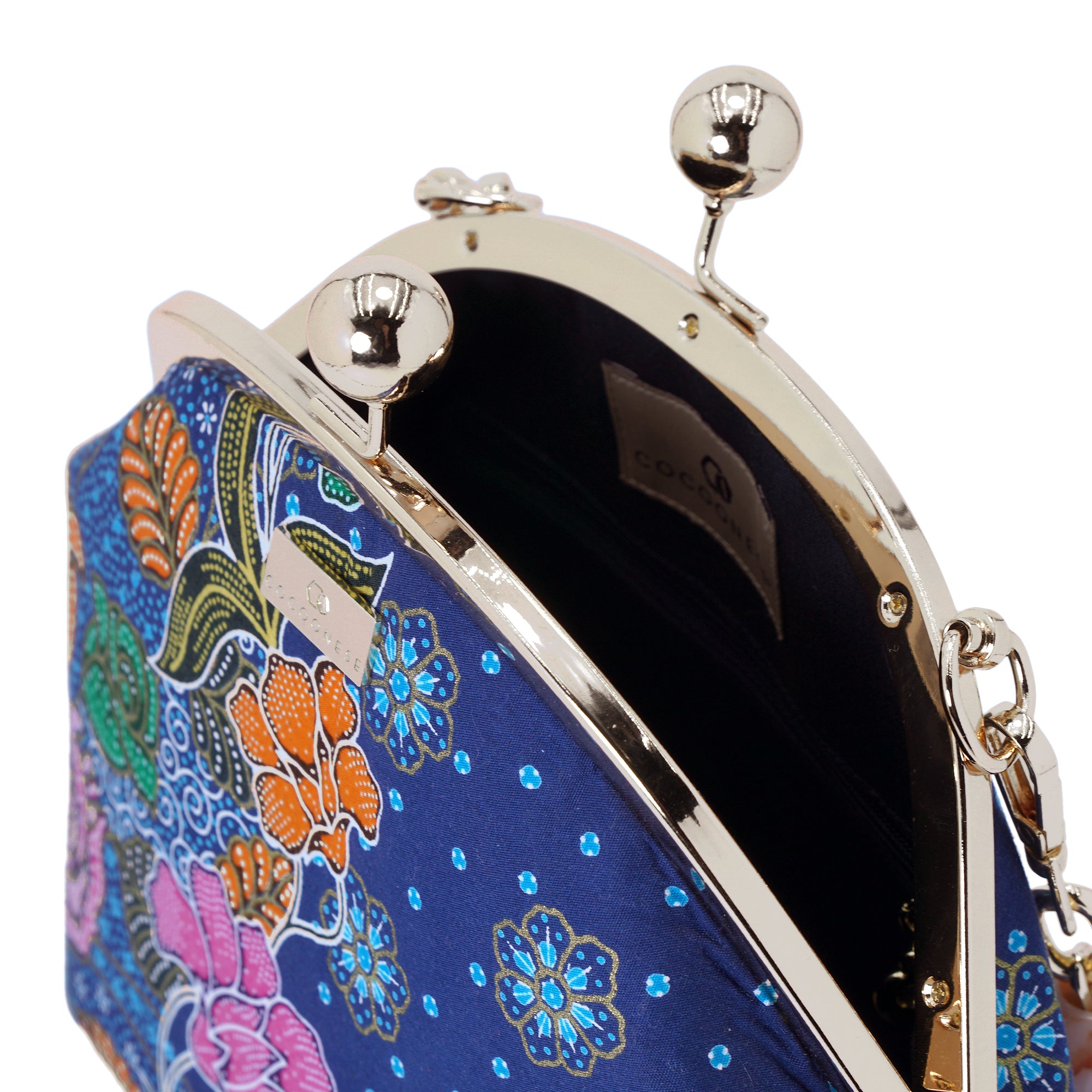 Acrylic Chain Handle Clasp Sling Bag - Kawa