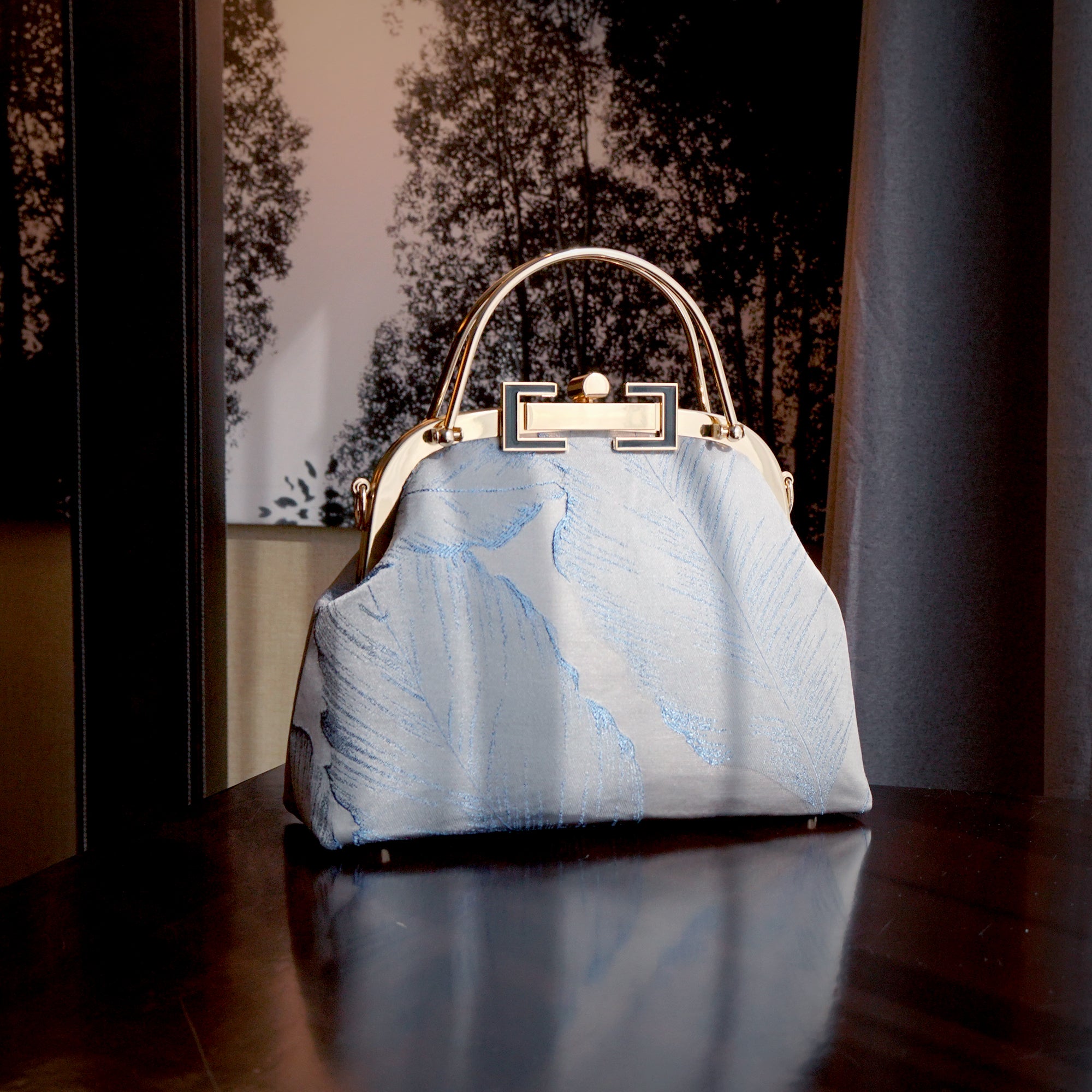 Clasp Crossbody Bag - Lotus Leaf(GY)