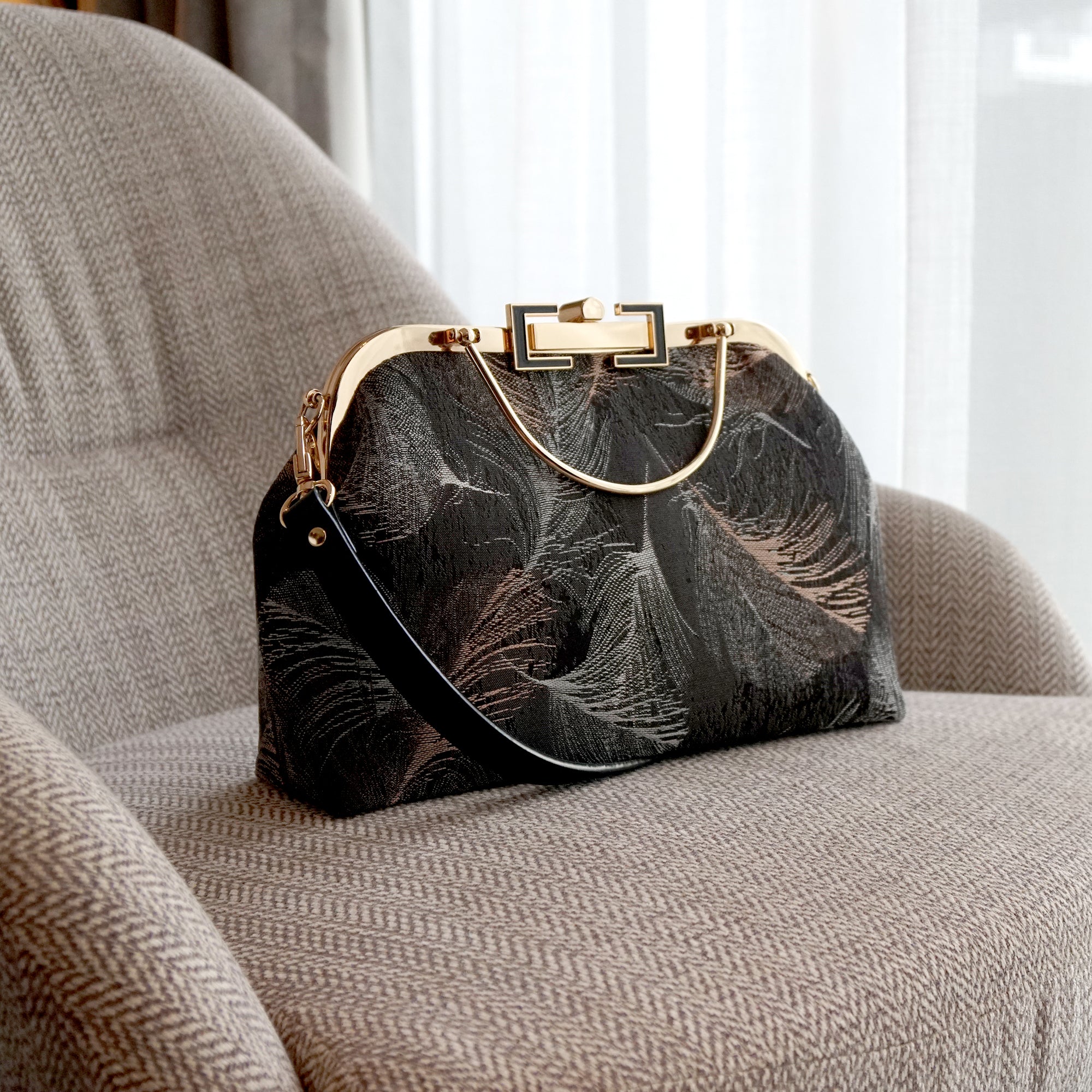 Clasp Shoulder Bag - Feather