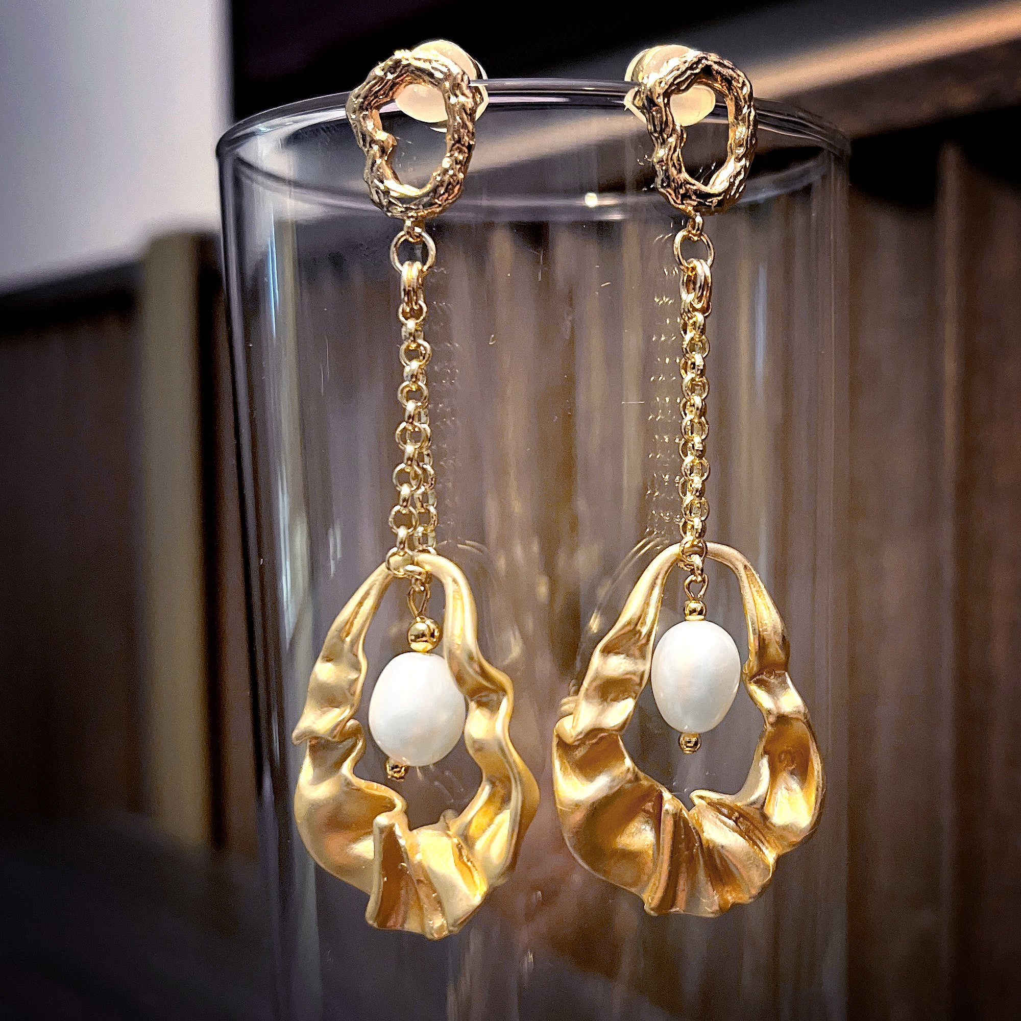 Skirt Shape Pendulum With Pearl Dangle Earrings