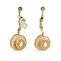 Shell Shape With Pearls Mismatched Earring