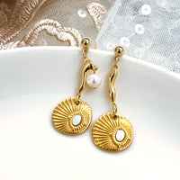 Shell Shape With Pearls Mismatched Earring