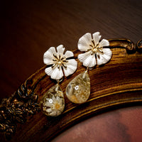 Resin Daisy Teardrop Earrings