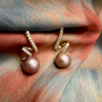 Ribbon Design With Pearl Earrings