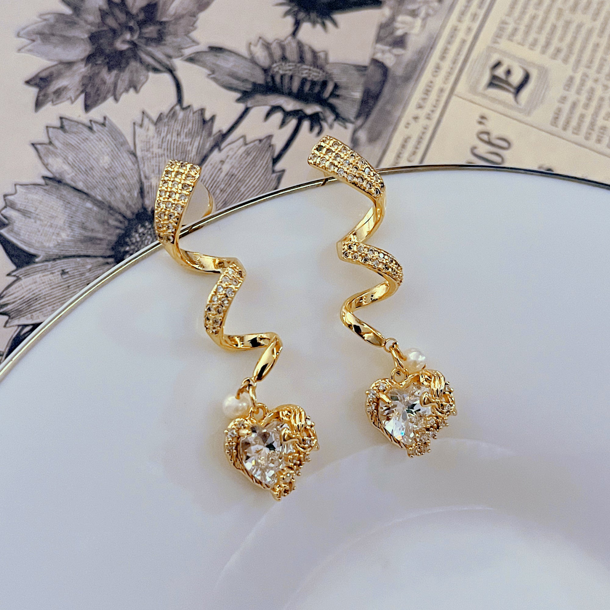 Ribbon Design Zircon Heart Pendant Drop