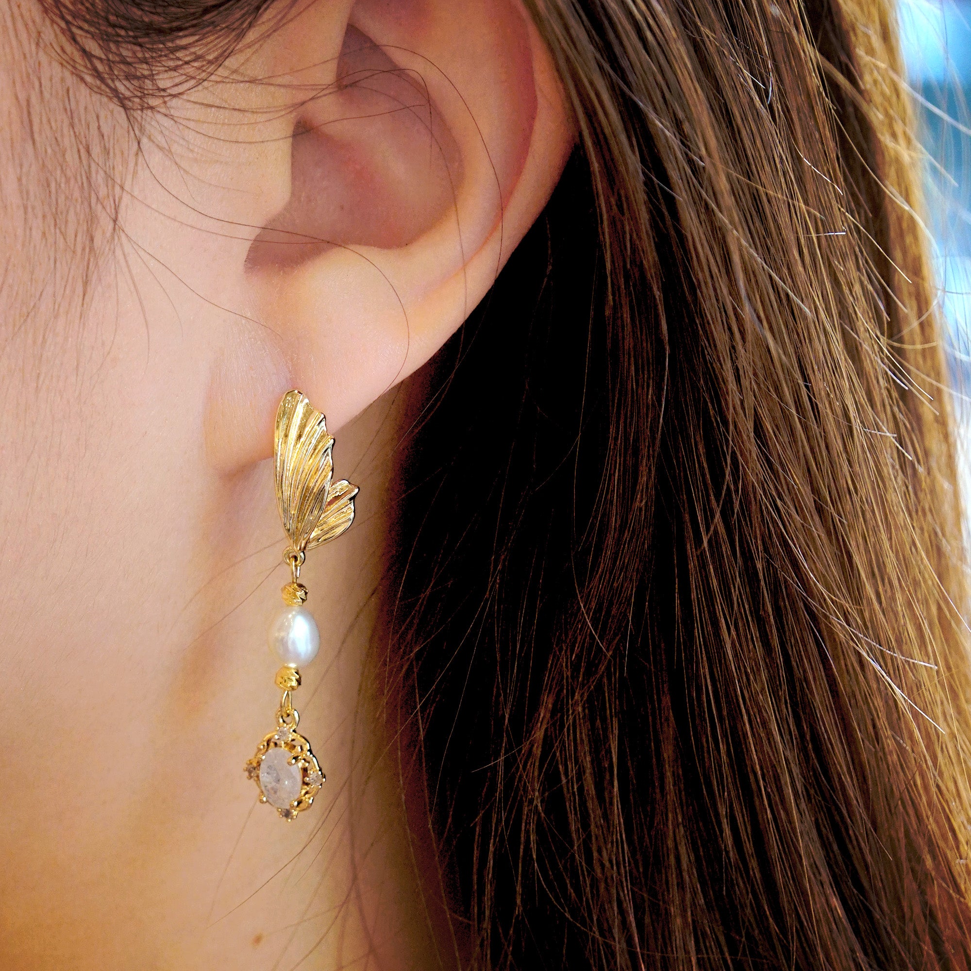 Angel Wing Pearl Drop Earrings(WT)