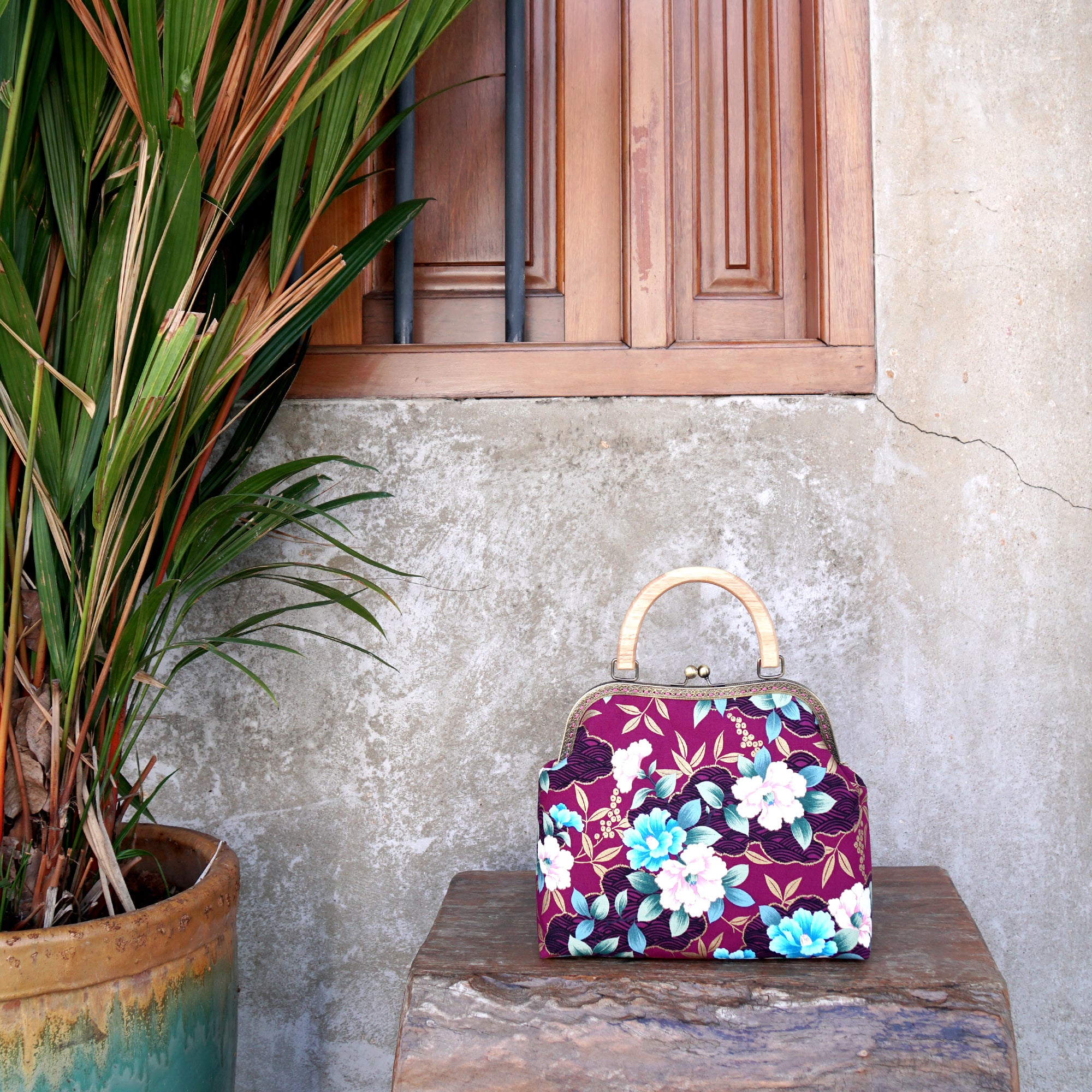 50% OFF - Clasp Handbag - Rozella