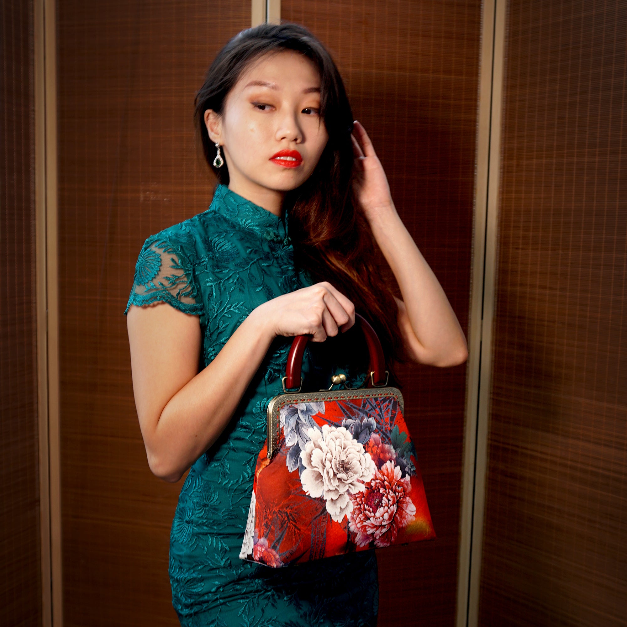 30% OFF - Clasp Handbag - Honeymoon