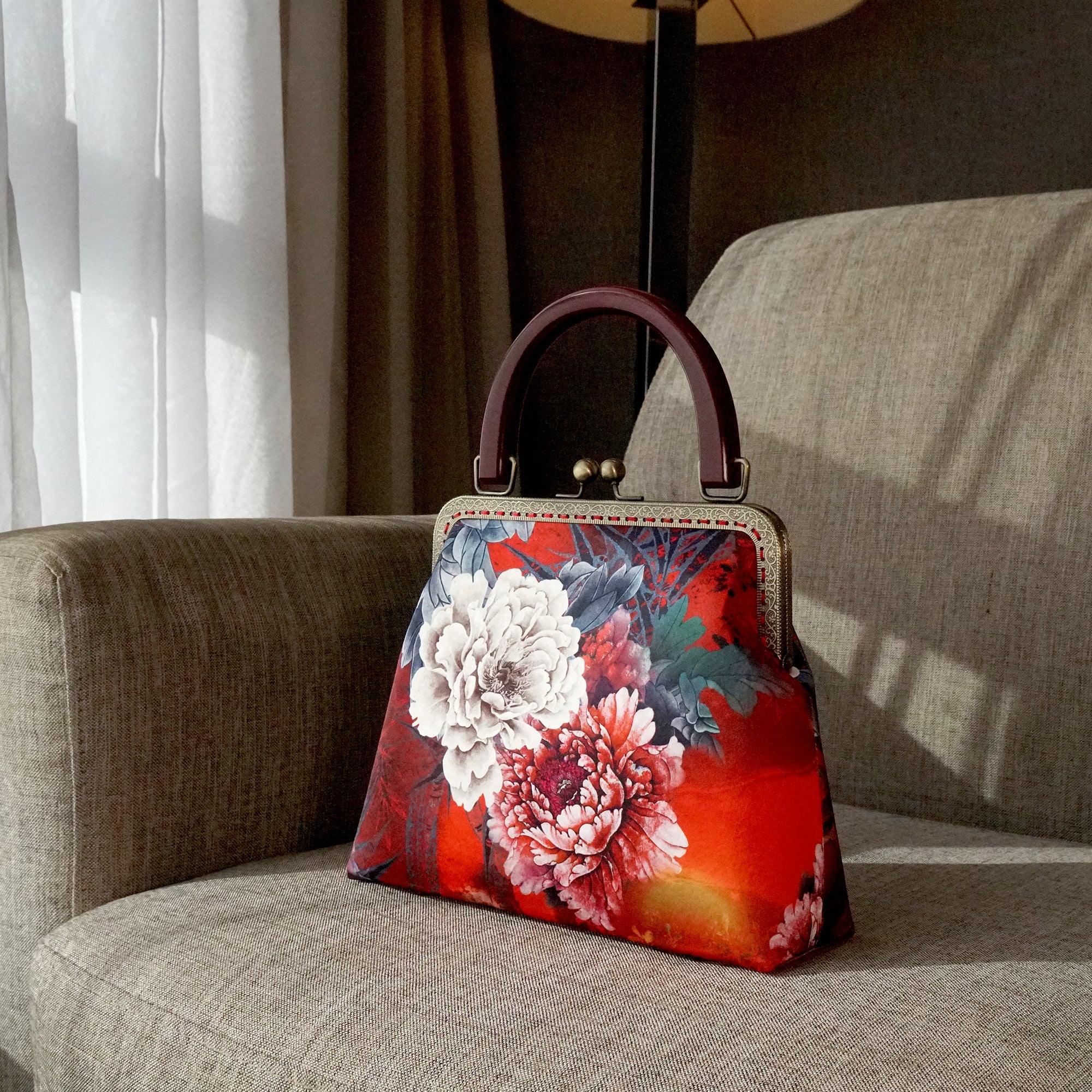 30% OFF - Clasp Handbag - Honeymoon