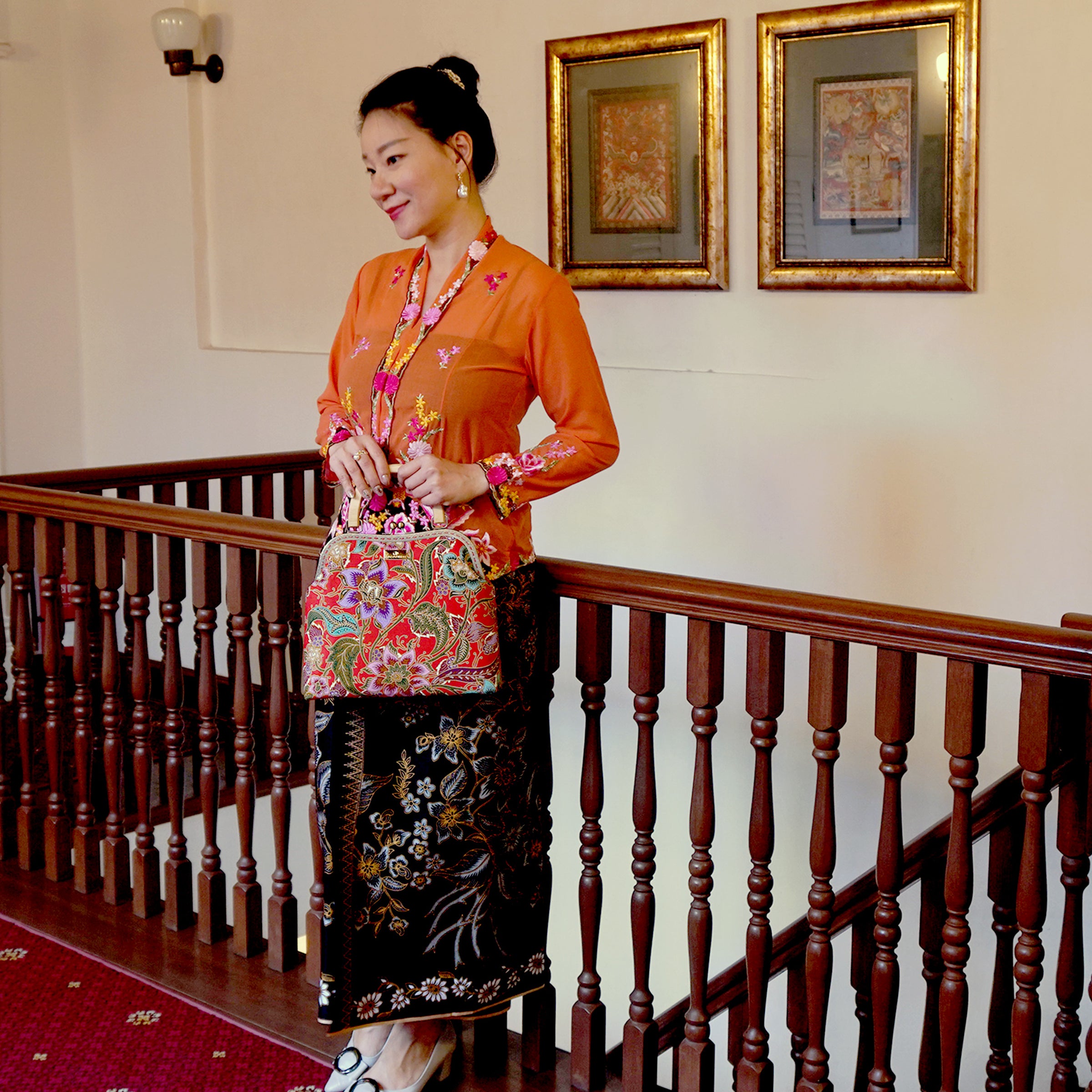 Nyonya Kebaya Blouse - Goldfish Butterflies (size: L)