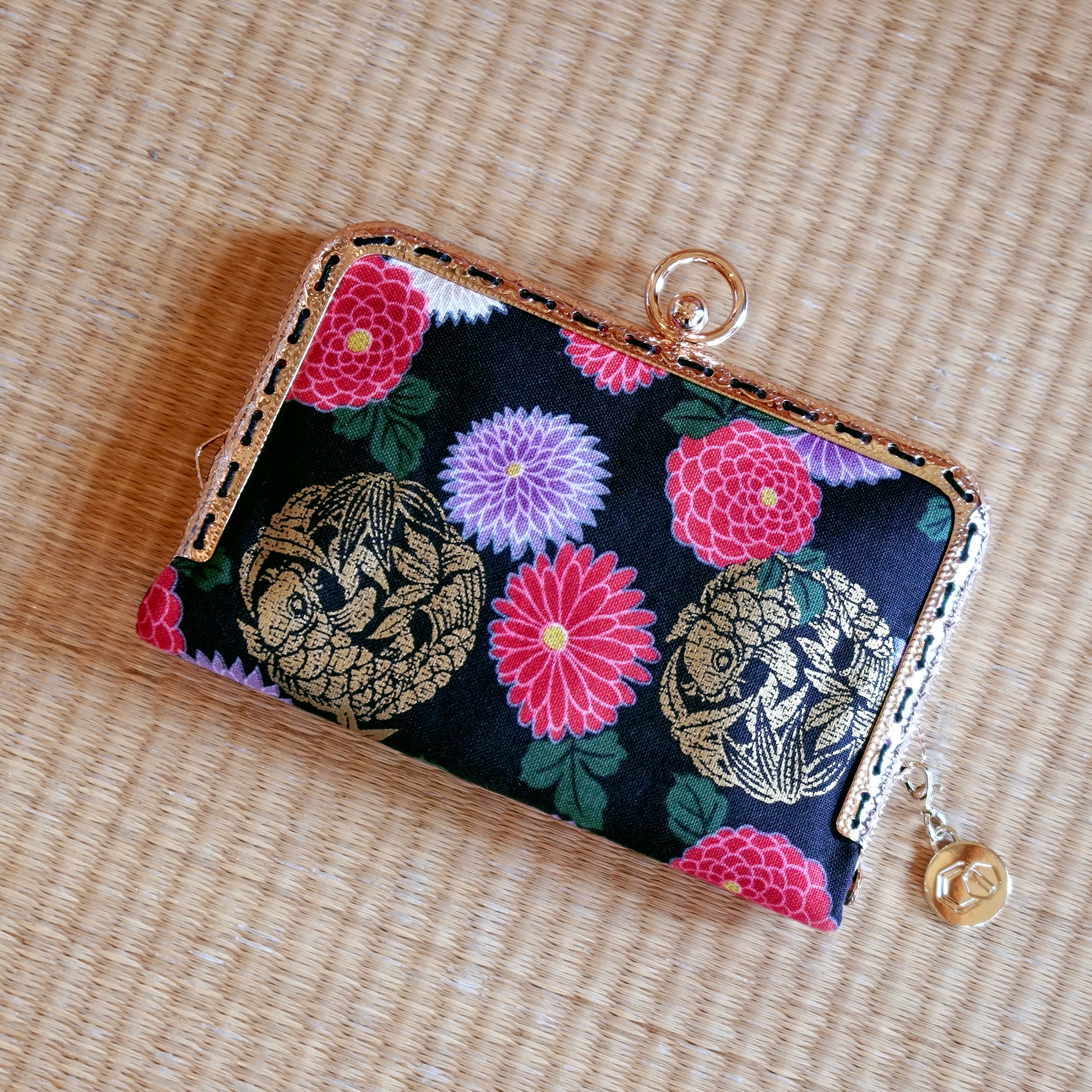 30% OFF - Kiss Clasp Card Holder - Goldfish(BK)