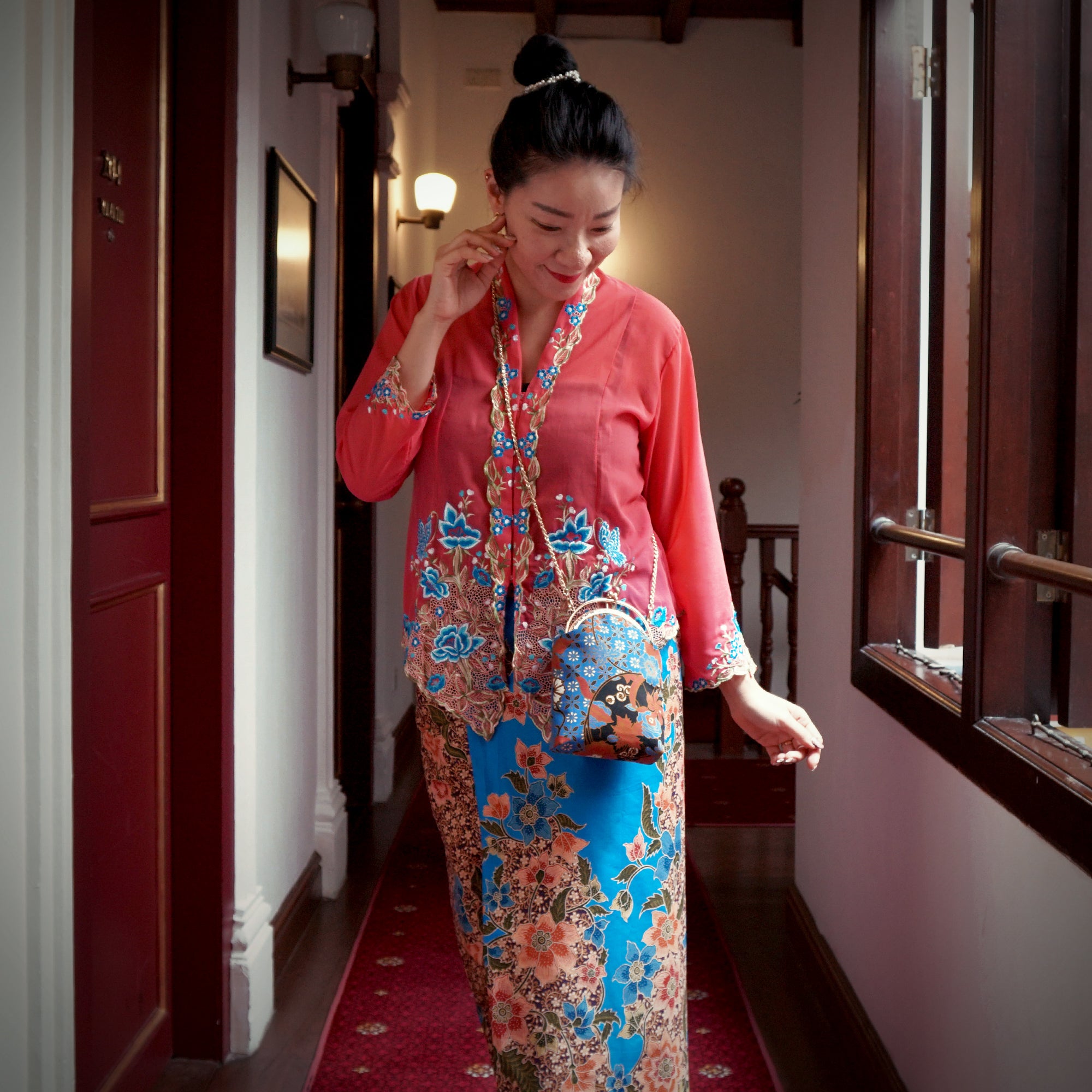 Phone Wallet - Rose Reverie