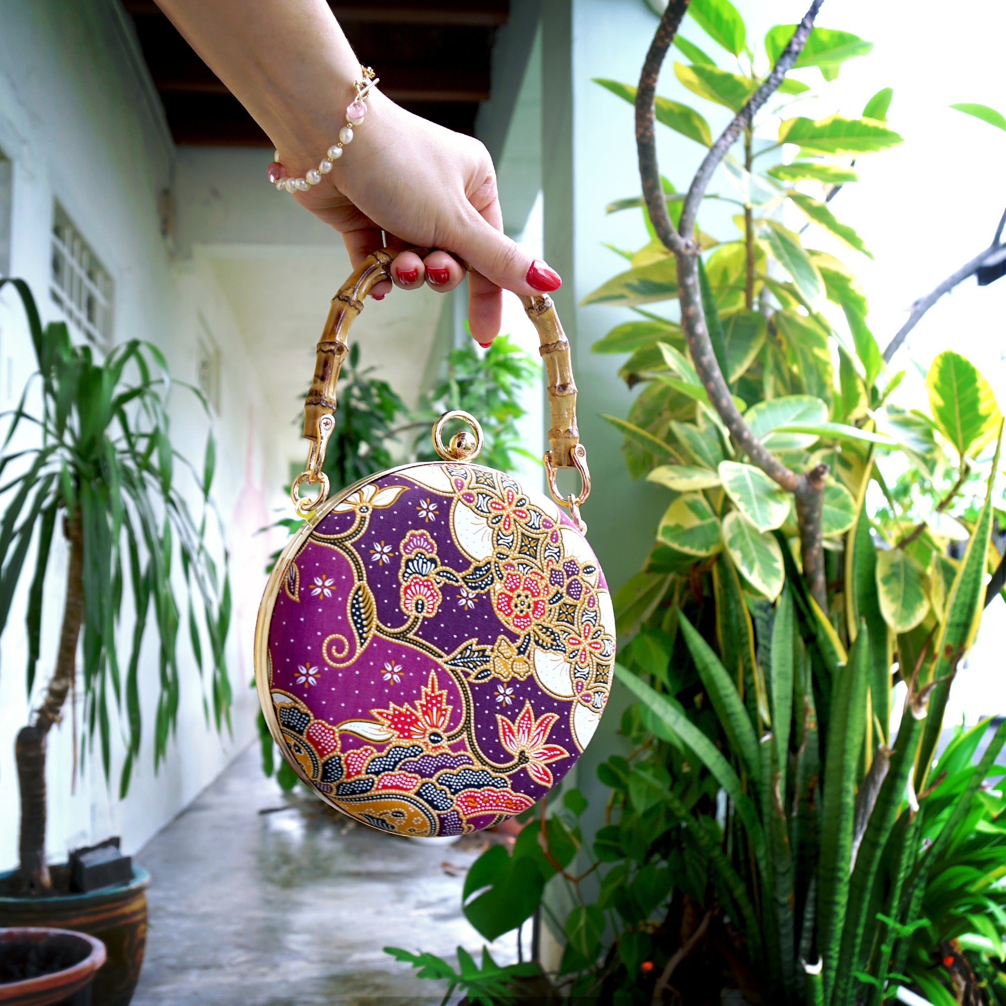 Round Hard Case Bamboo Handle Bag - Five Blessings