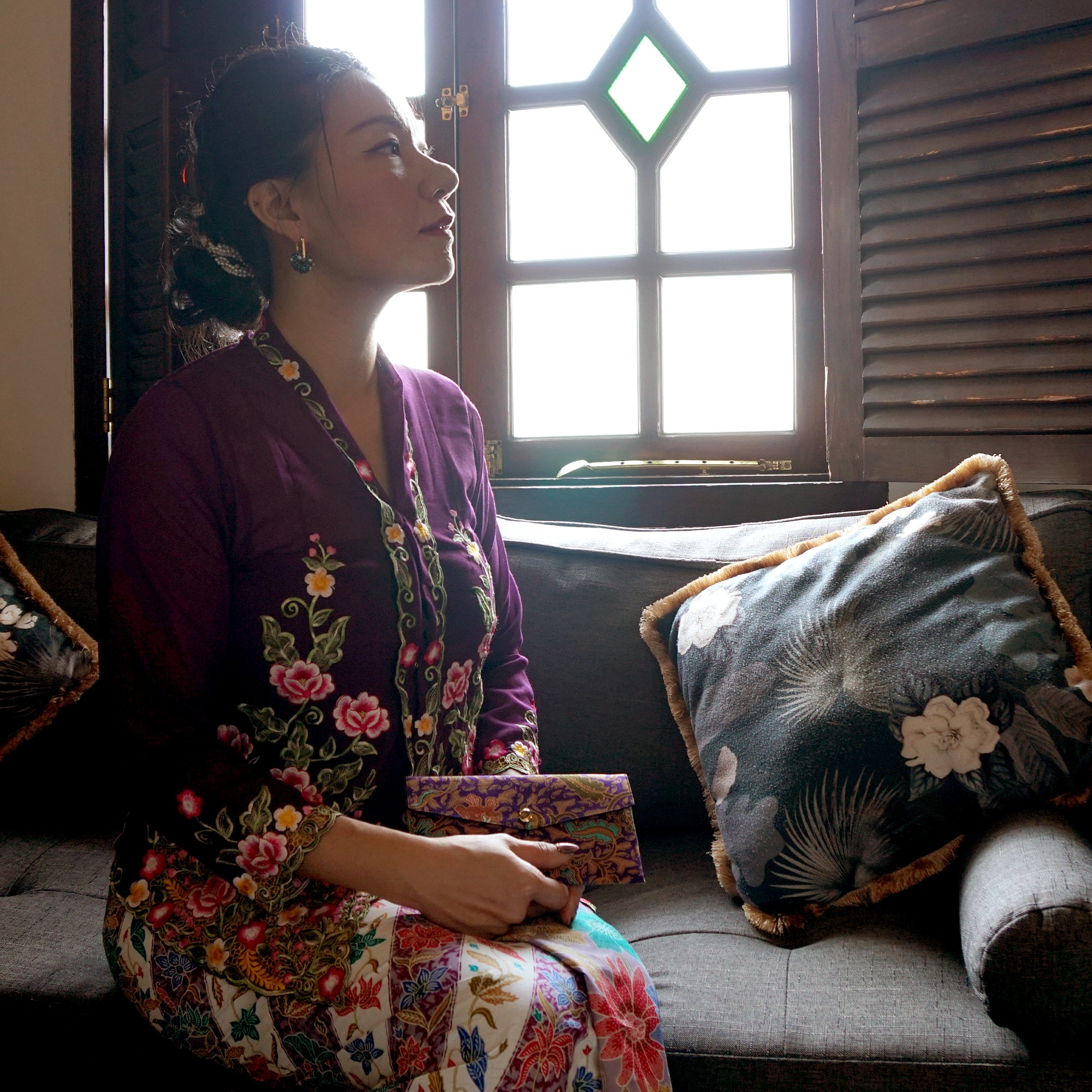 Nyonya Kebaya Blouse - Anggun Ungu (size: M)