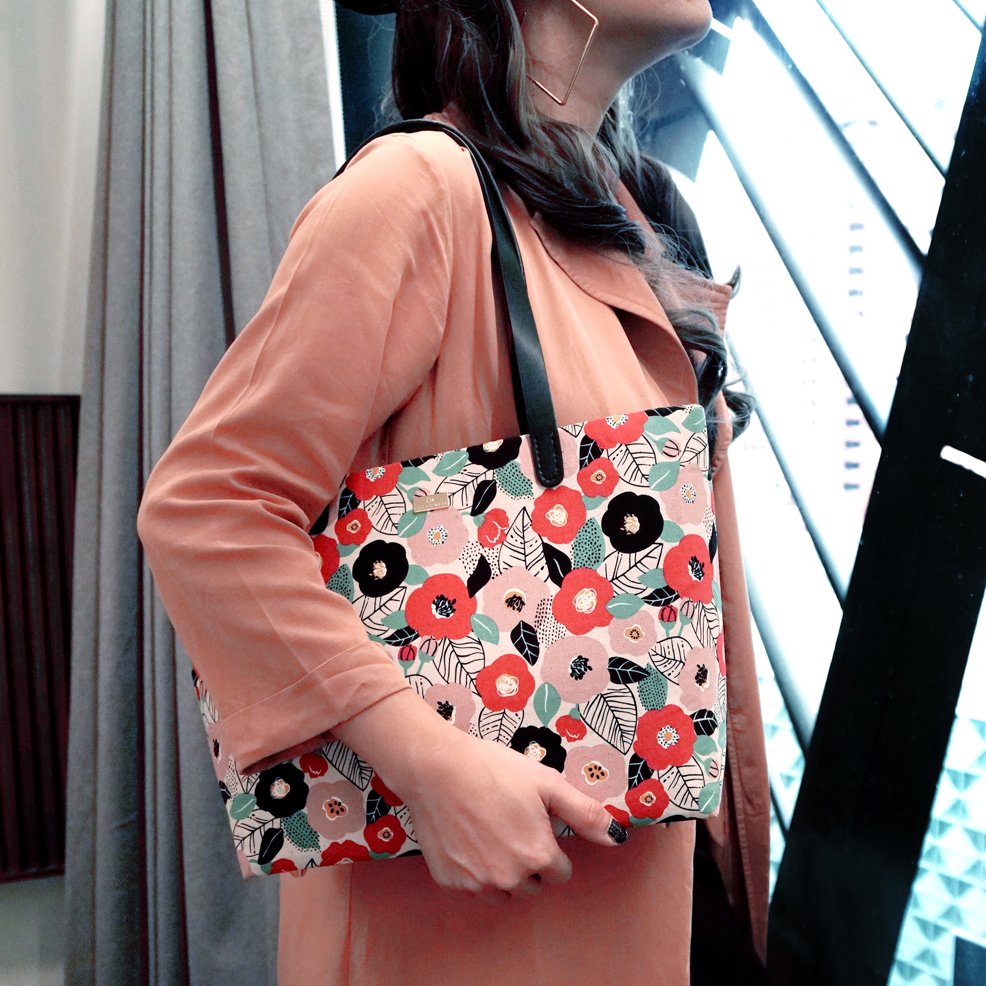 20% OFF - Zipper Top Tote Bag - Tsubaki Garden