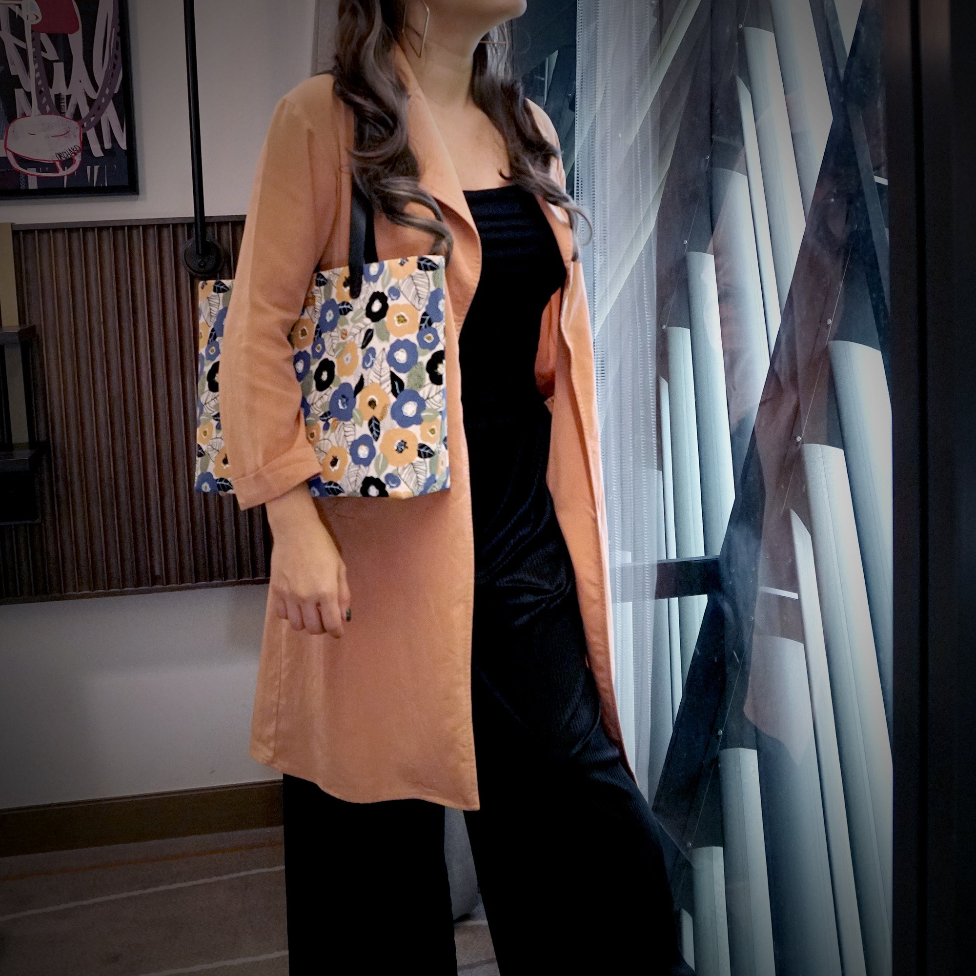 20% OFF - Zipper Top Tote Bag - Tsubaki Garden