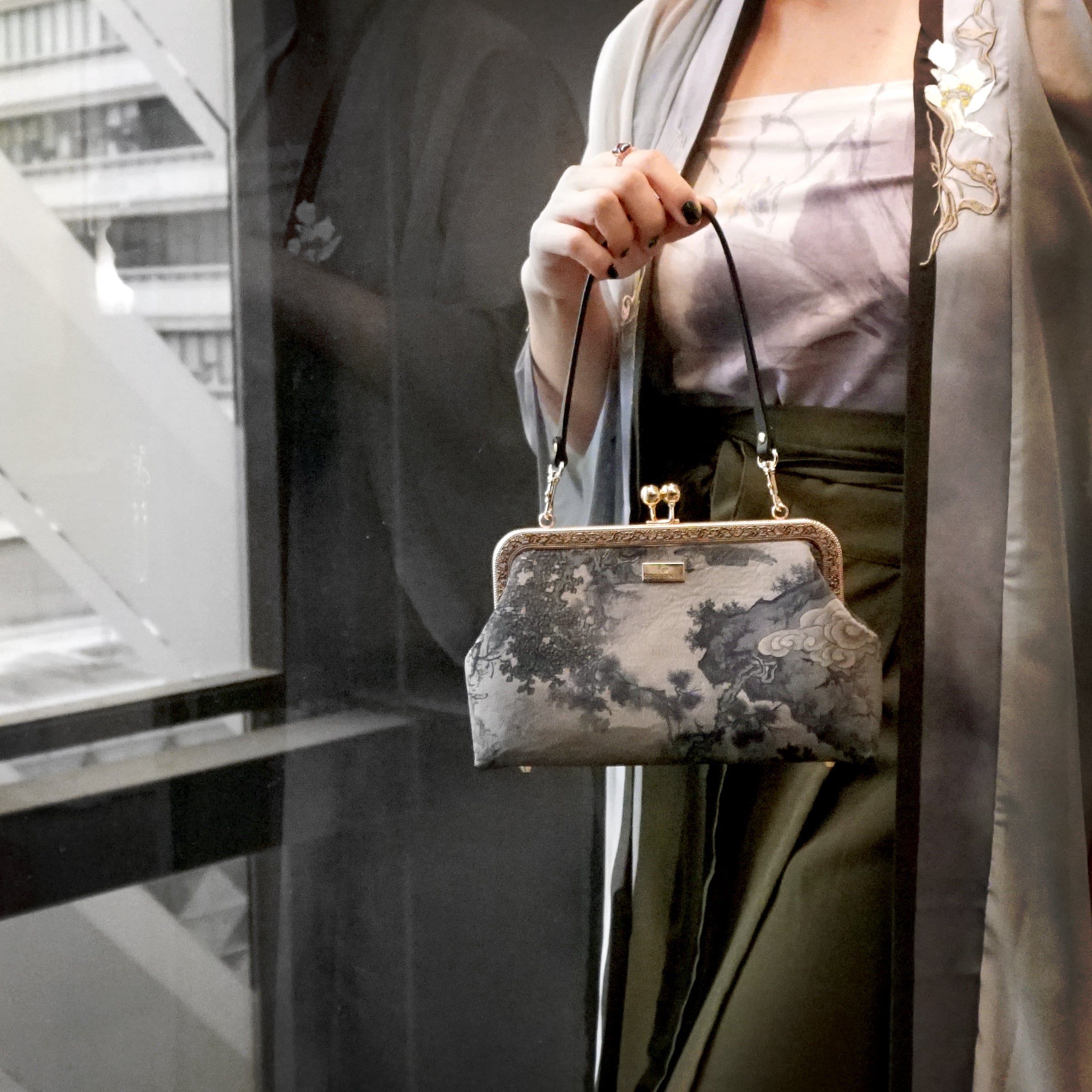 60% OFF - Underarm Bag - Mount Clouds