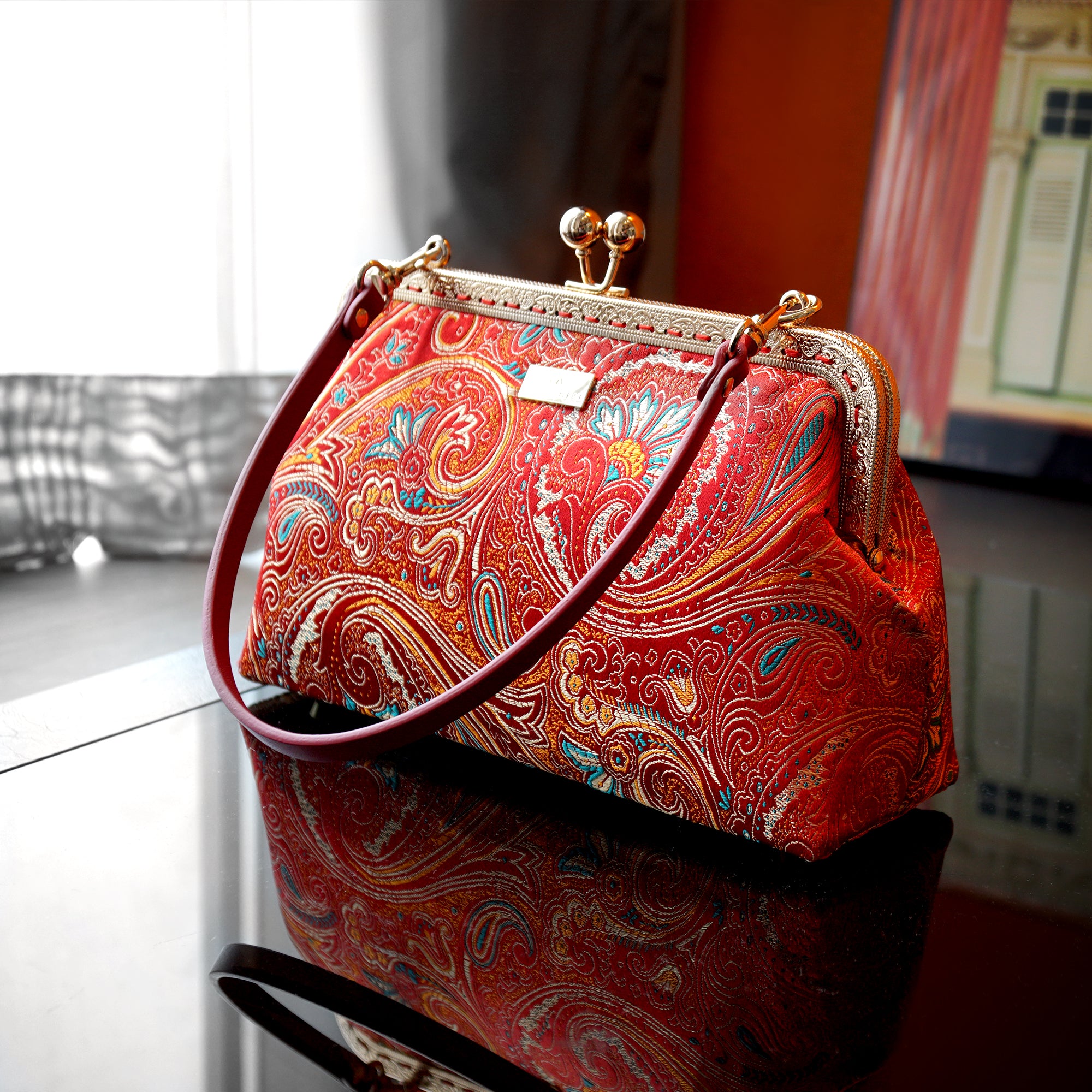 Underarm Bag - Flourishing