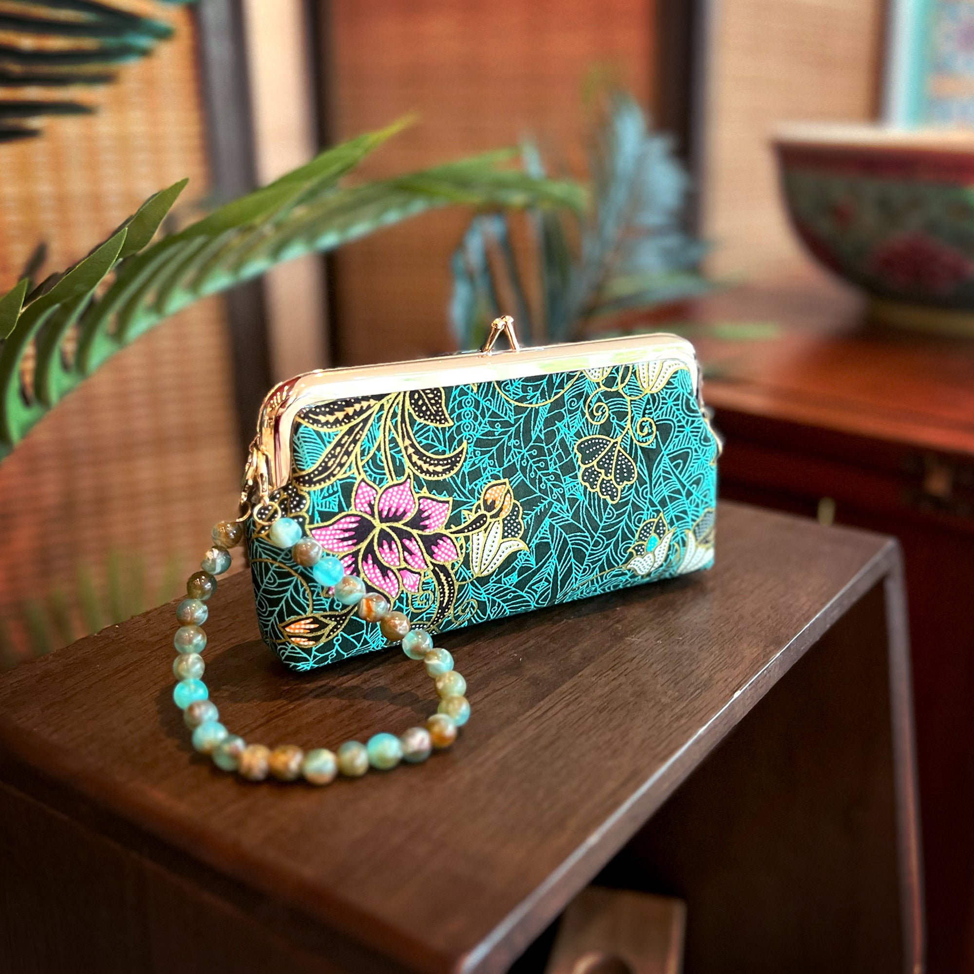 Wristlet Pouch - Mott
