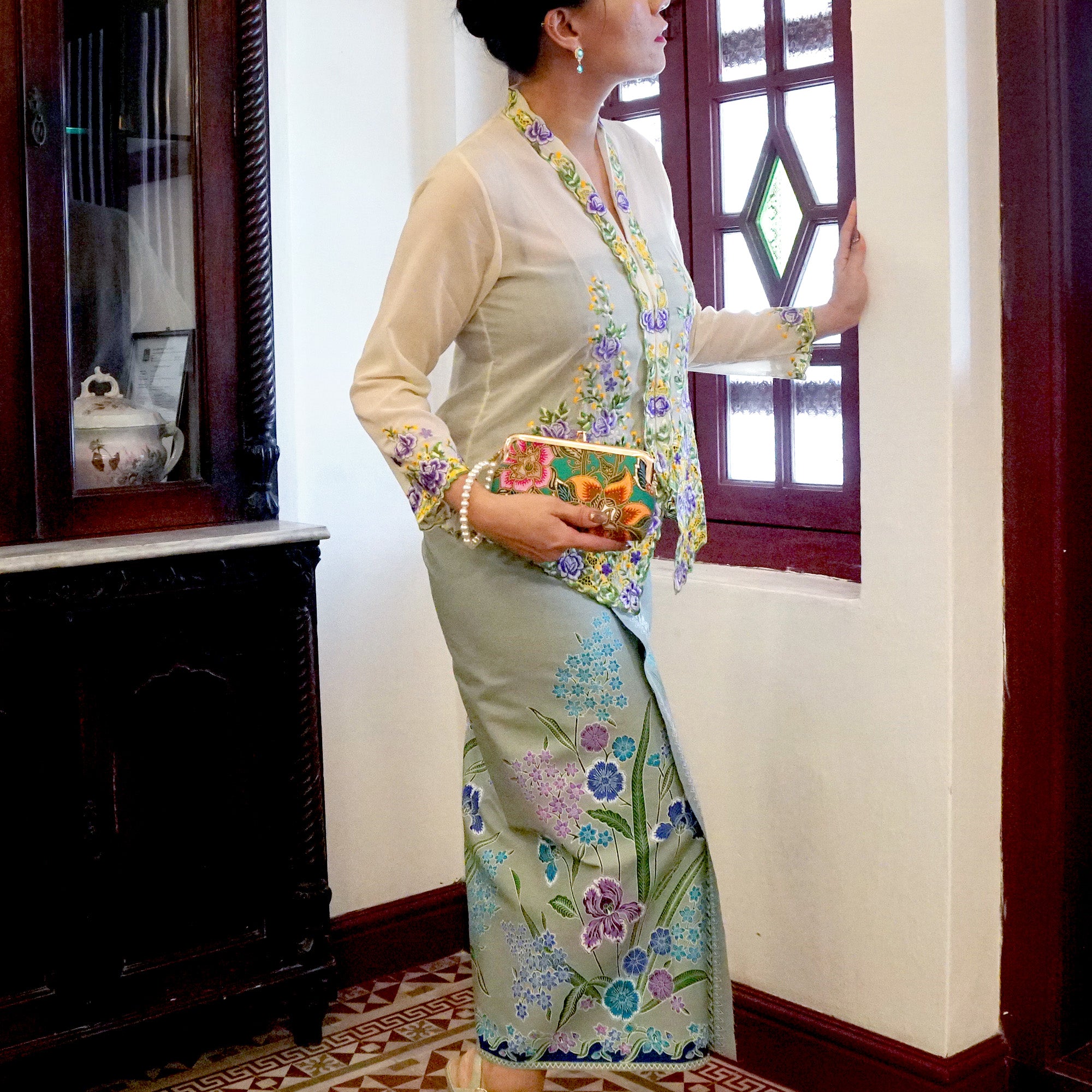 Nyonya Kebaya Blouse - Lavender Permai (size: L)