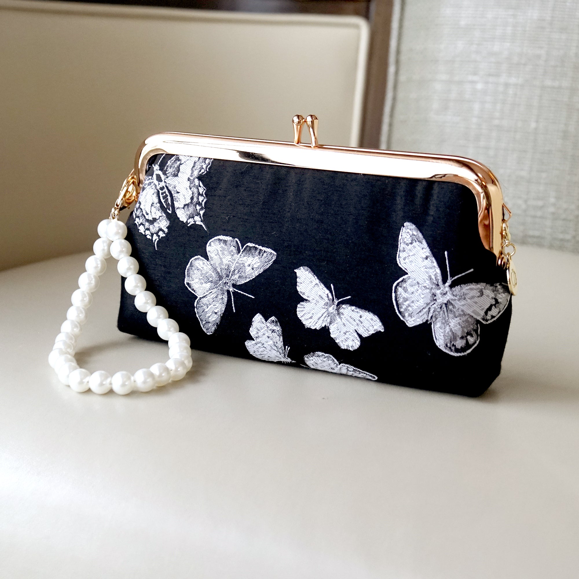 20% OFF - Wristlet Pouch - Skipper
