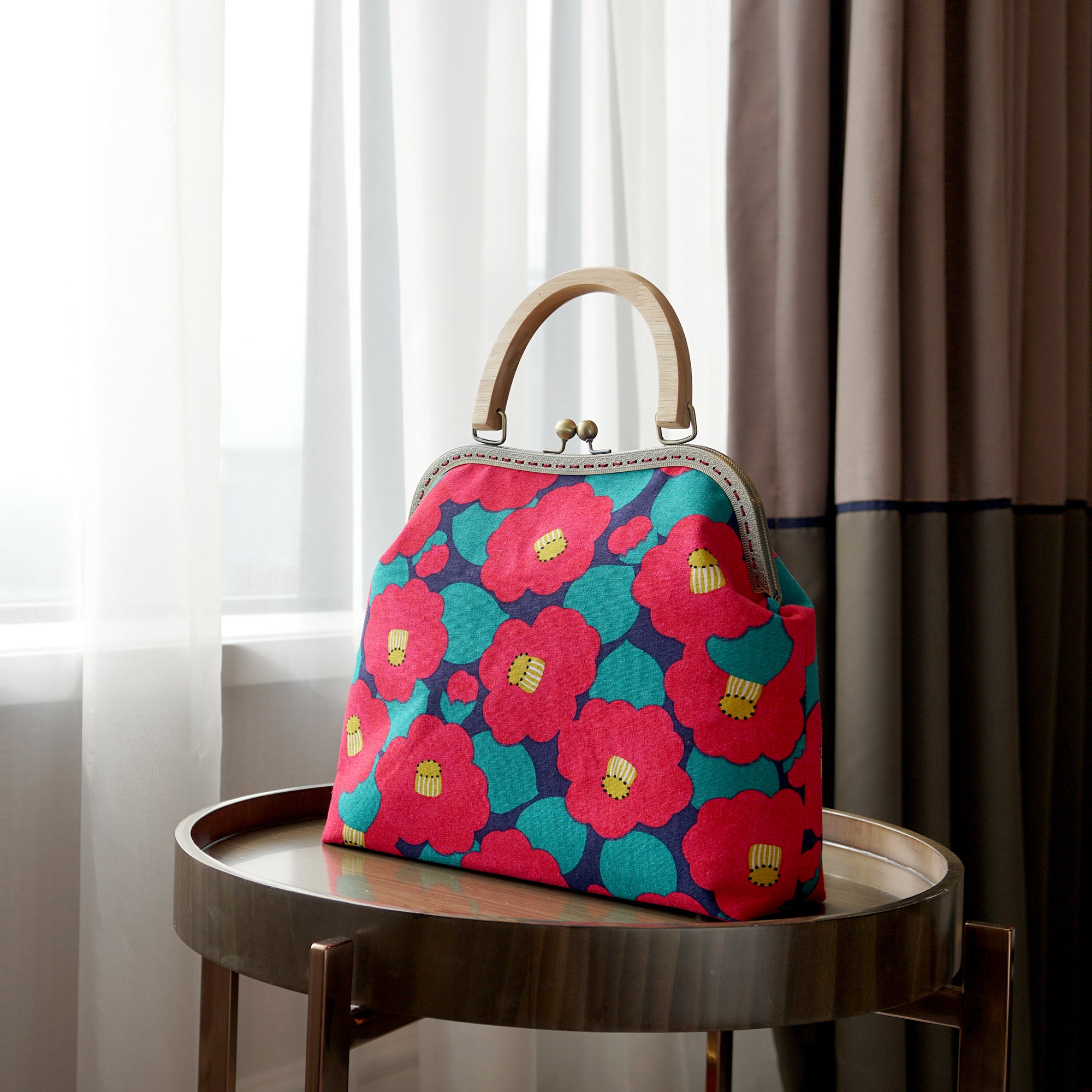 Clasp Handbag - Camellia Japonica(PK)