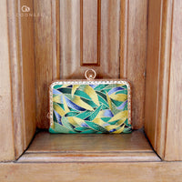 30% OFF - Kiss Clasp Card Holder - Tender Grass