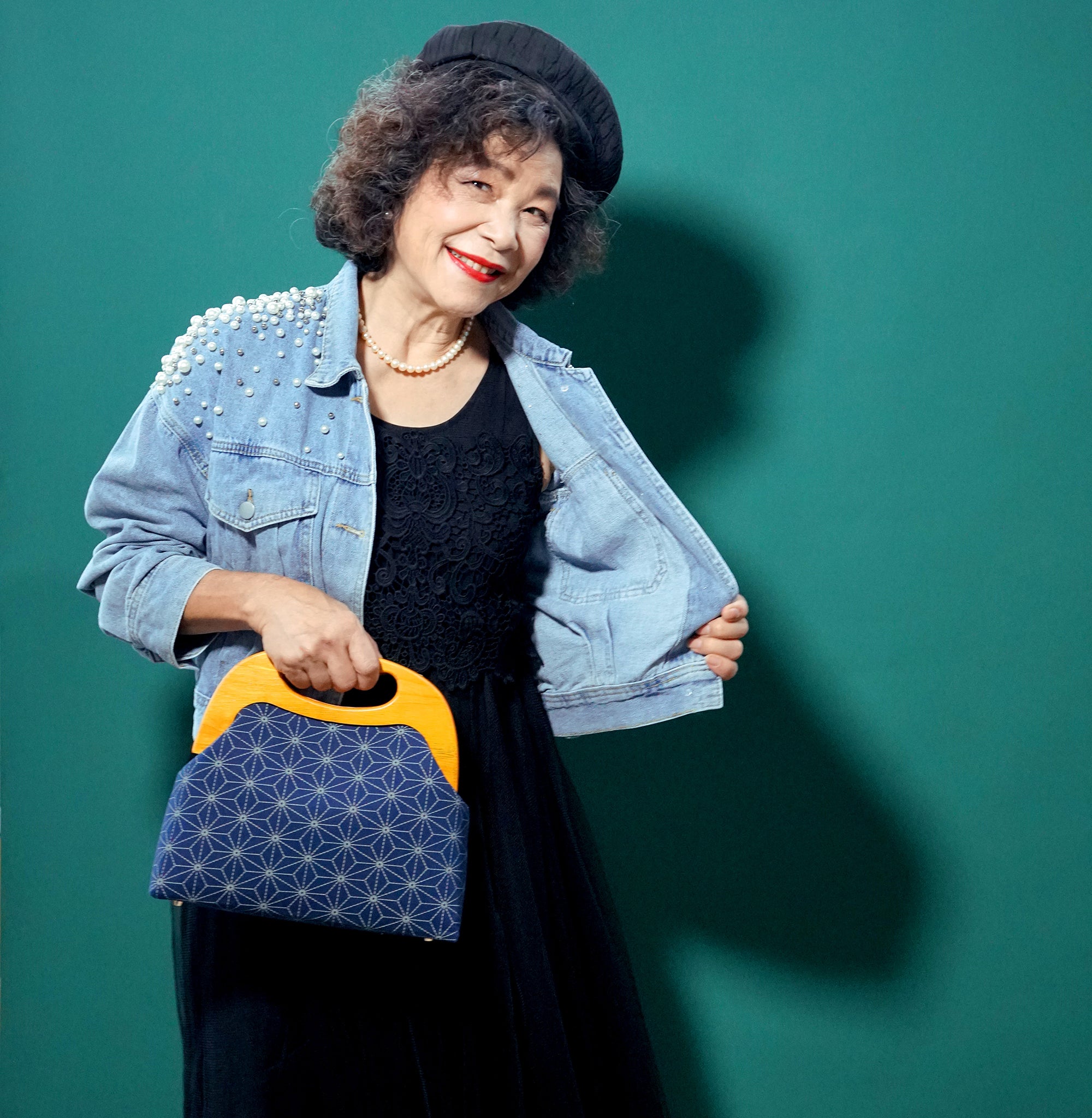 Handbag With Wooden Frame - Hemp Leaves