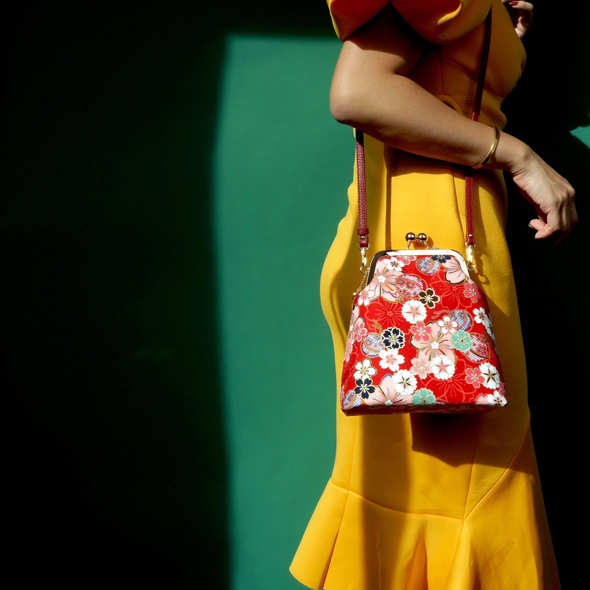 20% OFF - Trapezoid Crossbody Bag - Sakura Forest