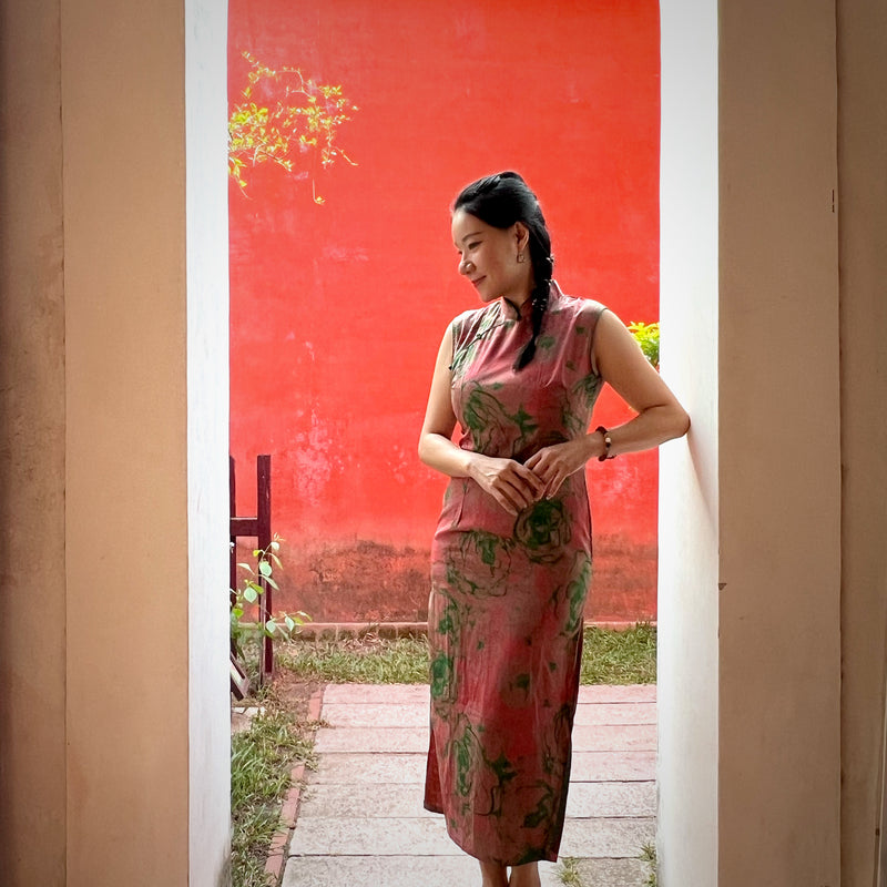 Modified Sleeveless Cheongsam - Eddy