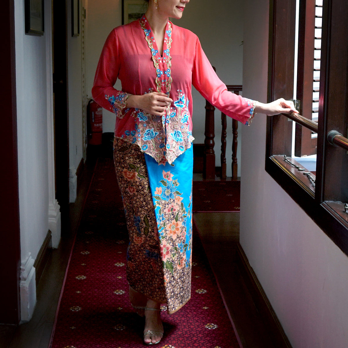 Nyonya Kebaya Blouse - Bayang Flora (size: L)