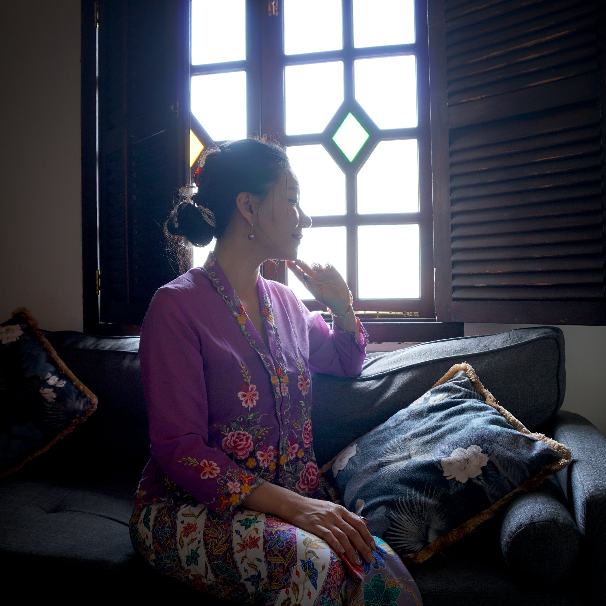 Nyonya Kebaya Blouse - Lestari Malam (size:L)