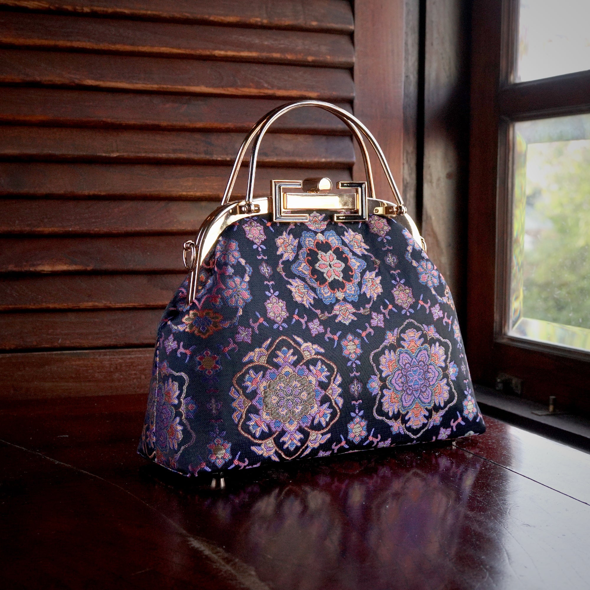 Clasp Crossbody Bag - Stained Glass