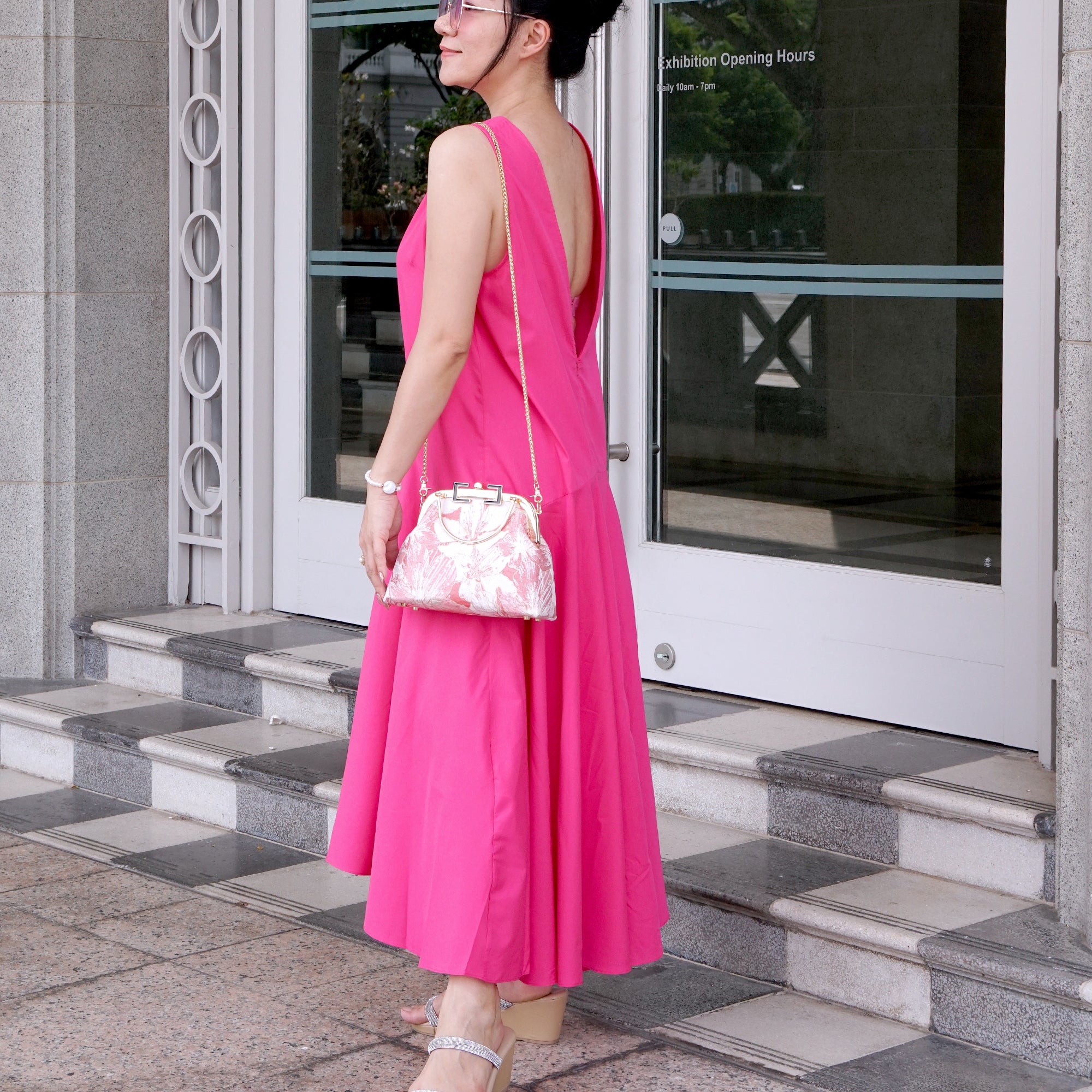 Clasp Crossbody Bag - Gold Lily
