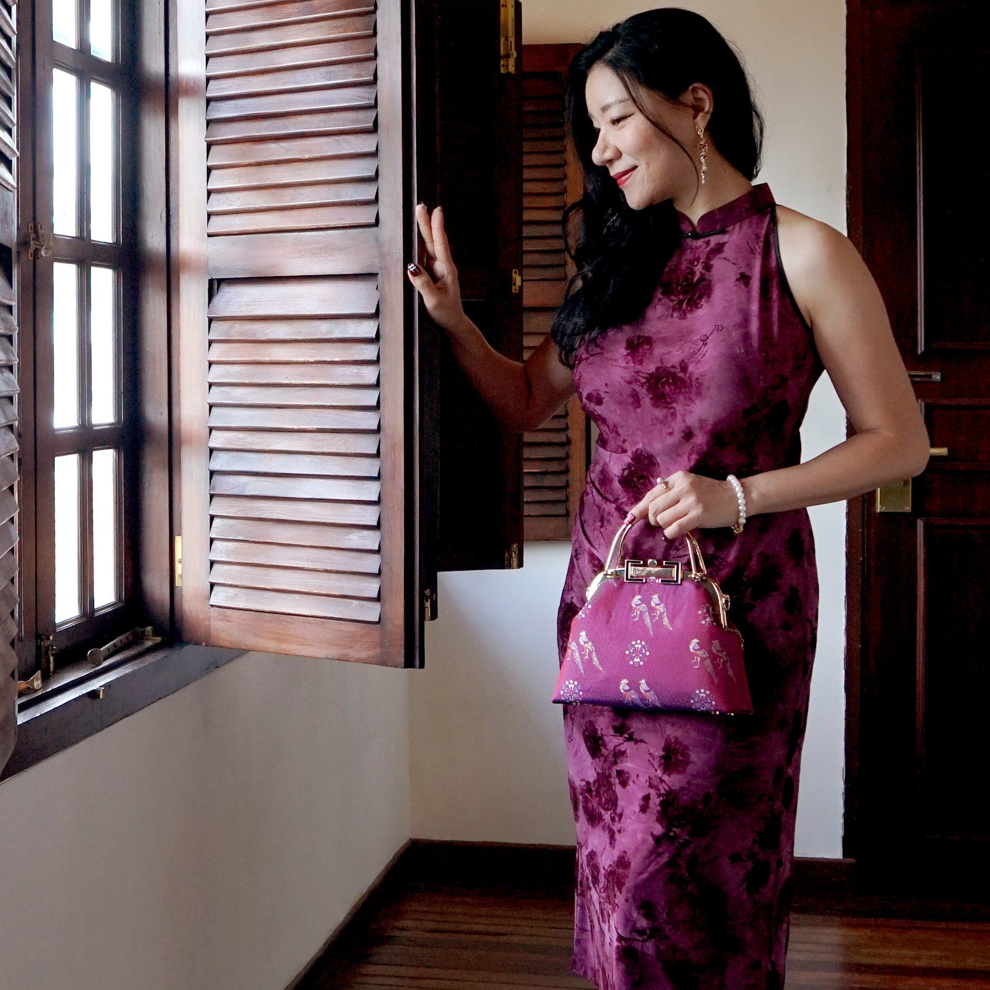 Clasp Crossbody Bag - Songbird Serenade