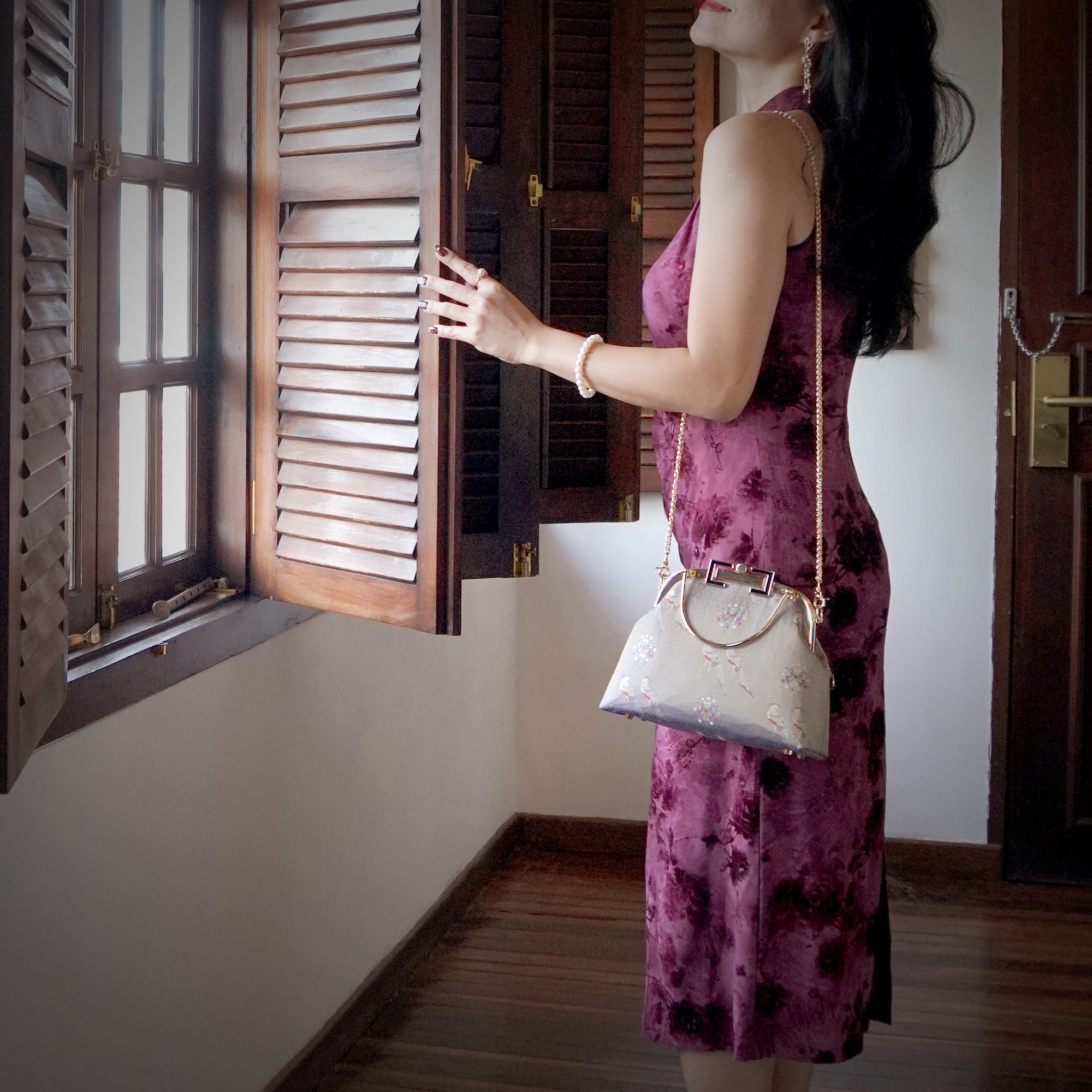 Clasp Crossbody Bag - Songbird Serenade