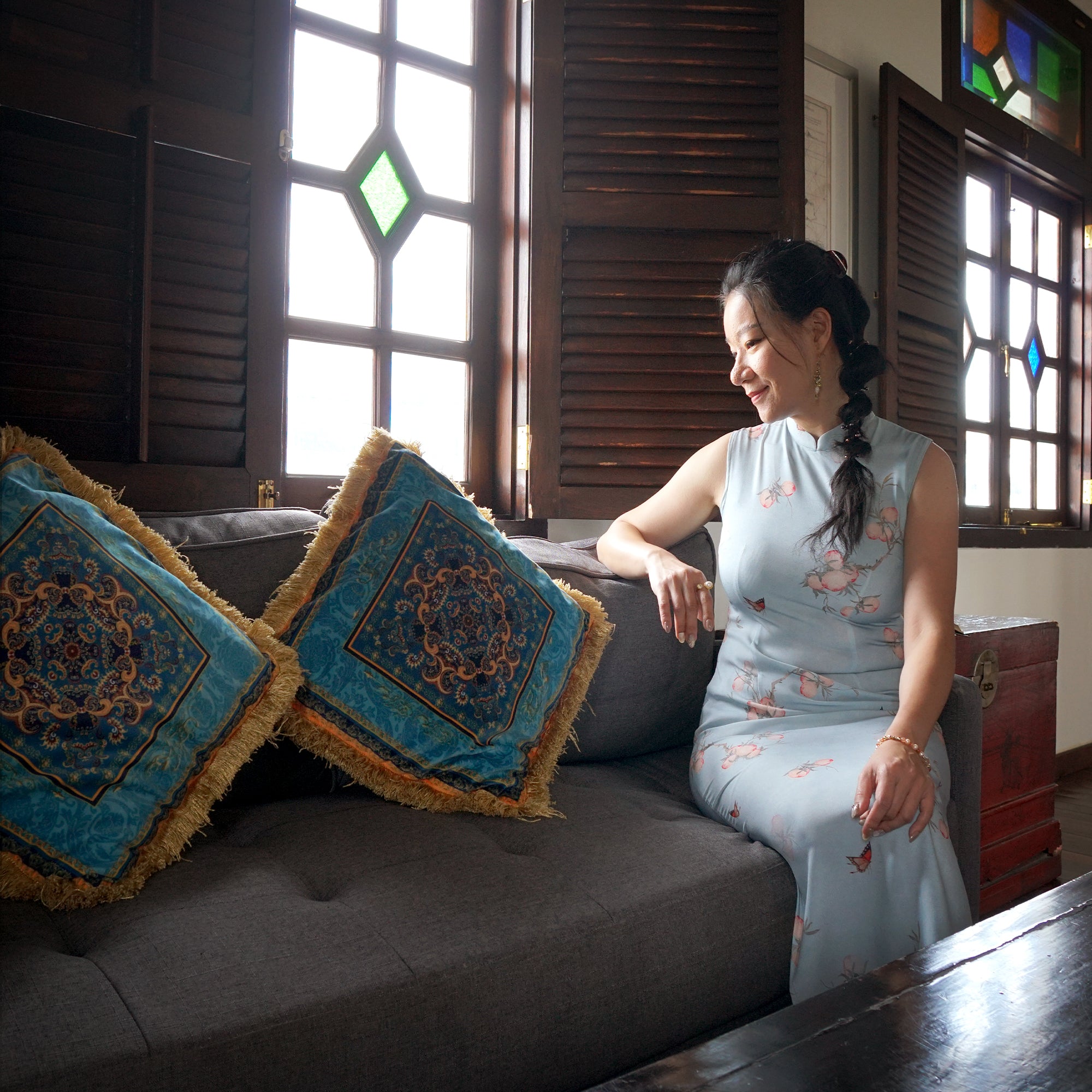 Modified Sleeveless Cheongsam - Peachy