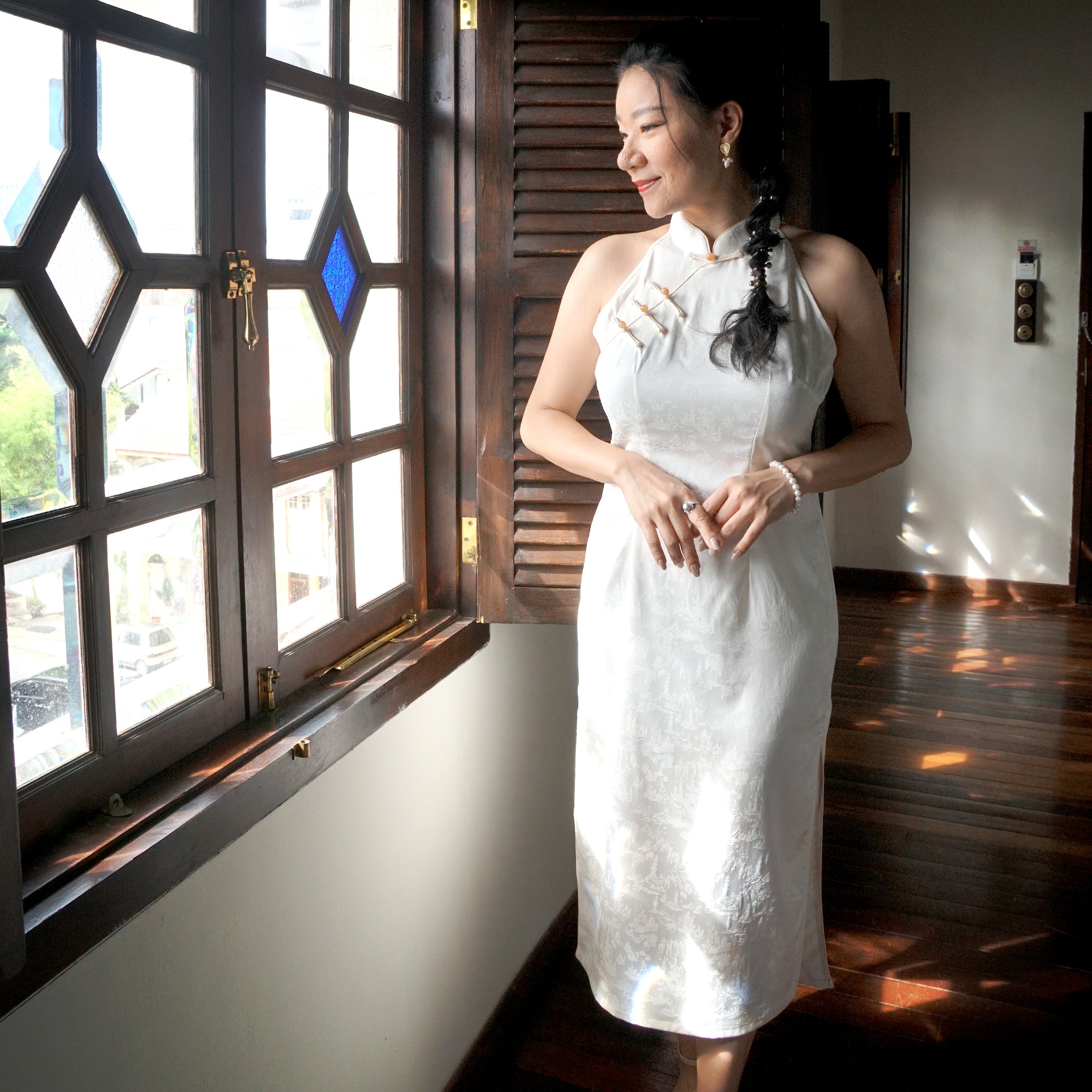 Halter Neck Cheongsam - Elegant Castle