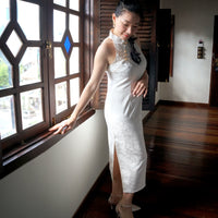 Halter Neck Cheongsam - Elegant Castle