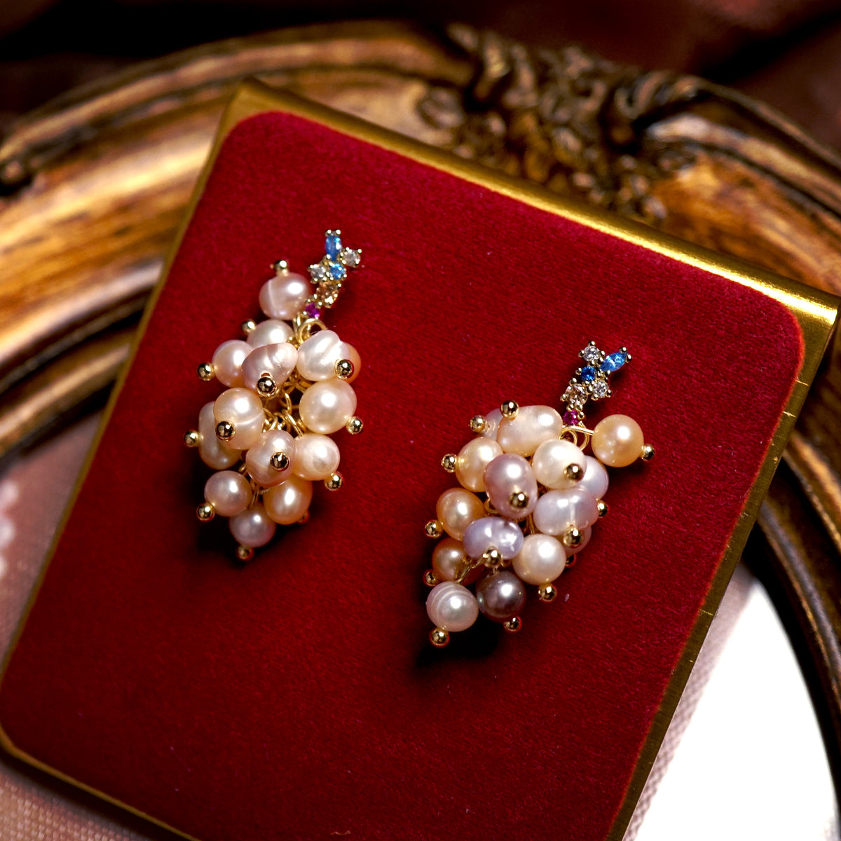 Sweet Garden Pearl Earrings