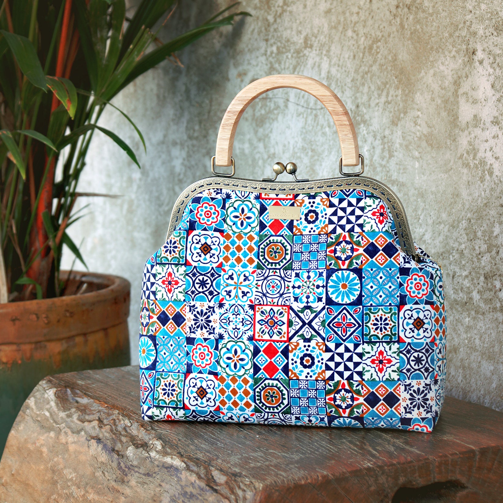 COCOONESE Clasp Handbag - Peranakan Tiles