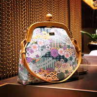Jupiter Clasp Shoulder Bag - Natsume