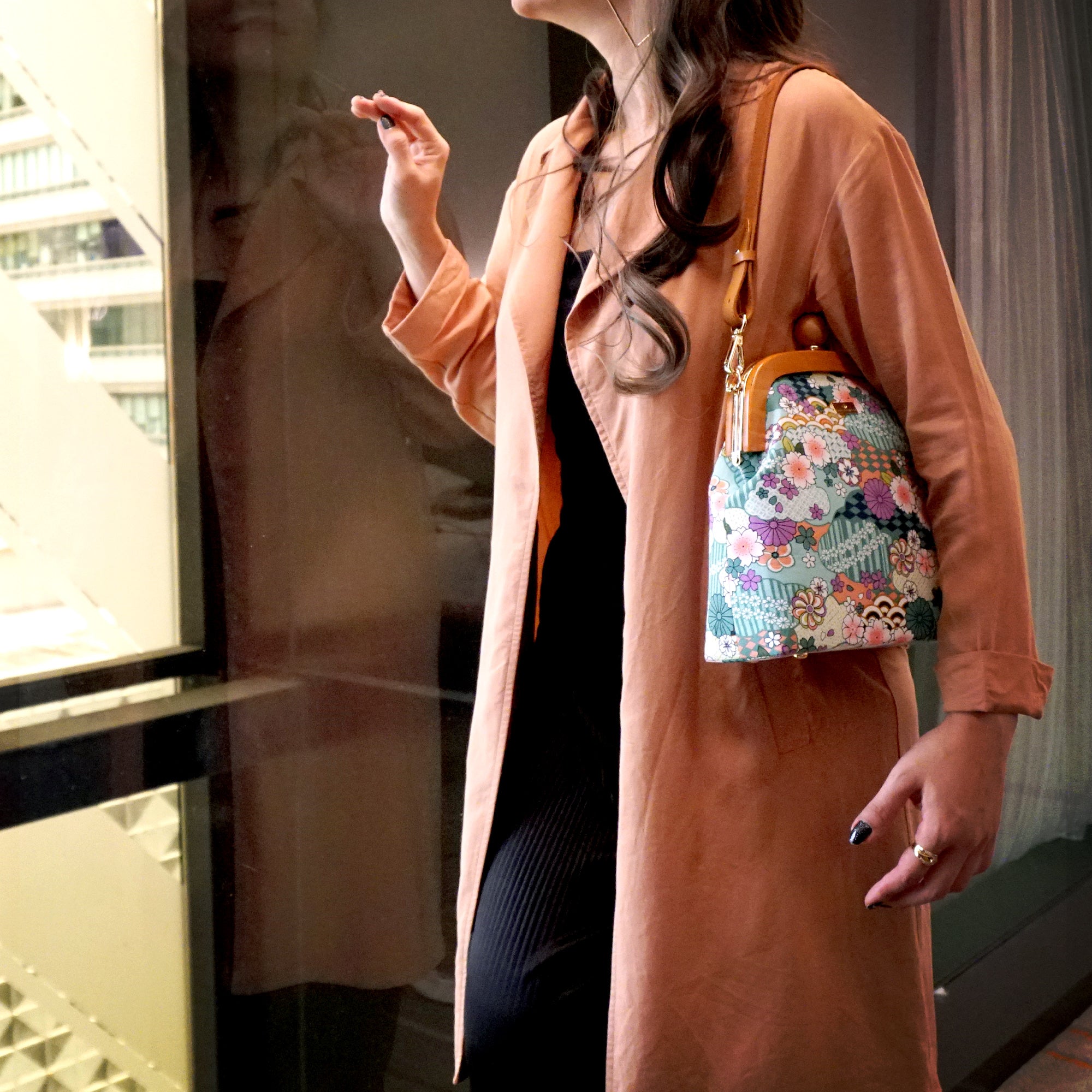 Jupiter Clasp Shoulder Bag - Natsume